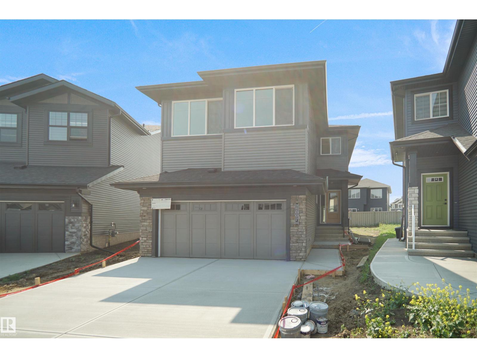 22007 81 AV NW, Edmonton, Alberta
