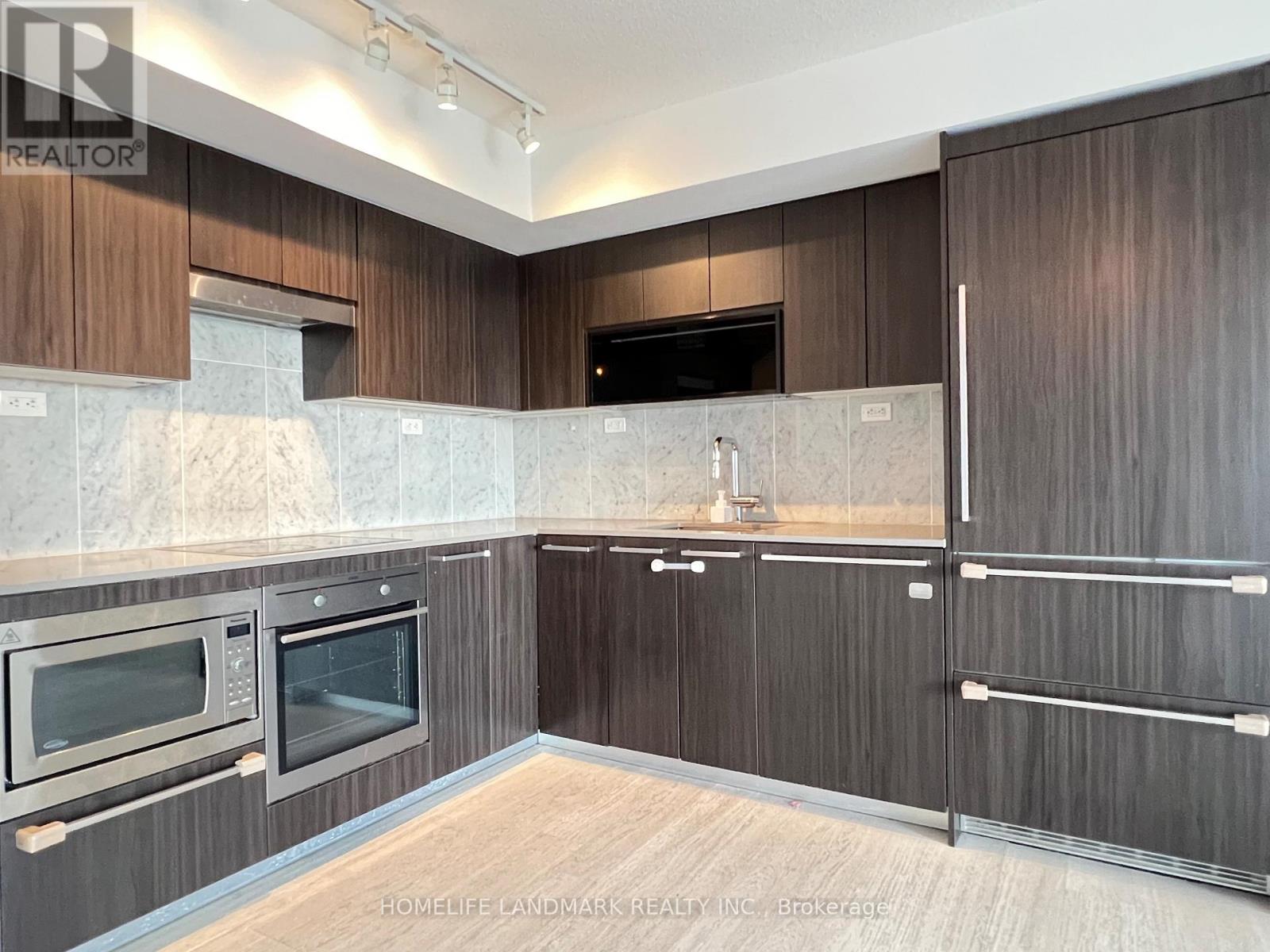 2612 - 70 Queens Wharf Road, Toronto, Ontario  M5V 0J2 - Photo 3 - C12427786