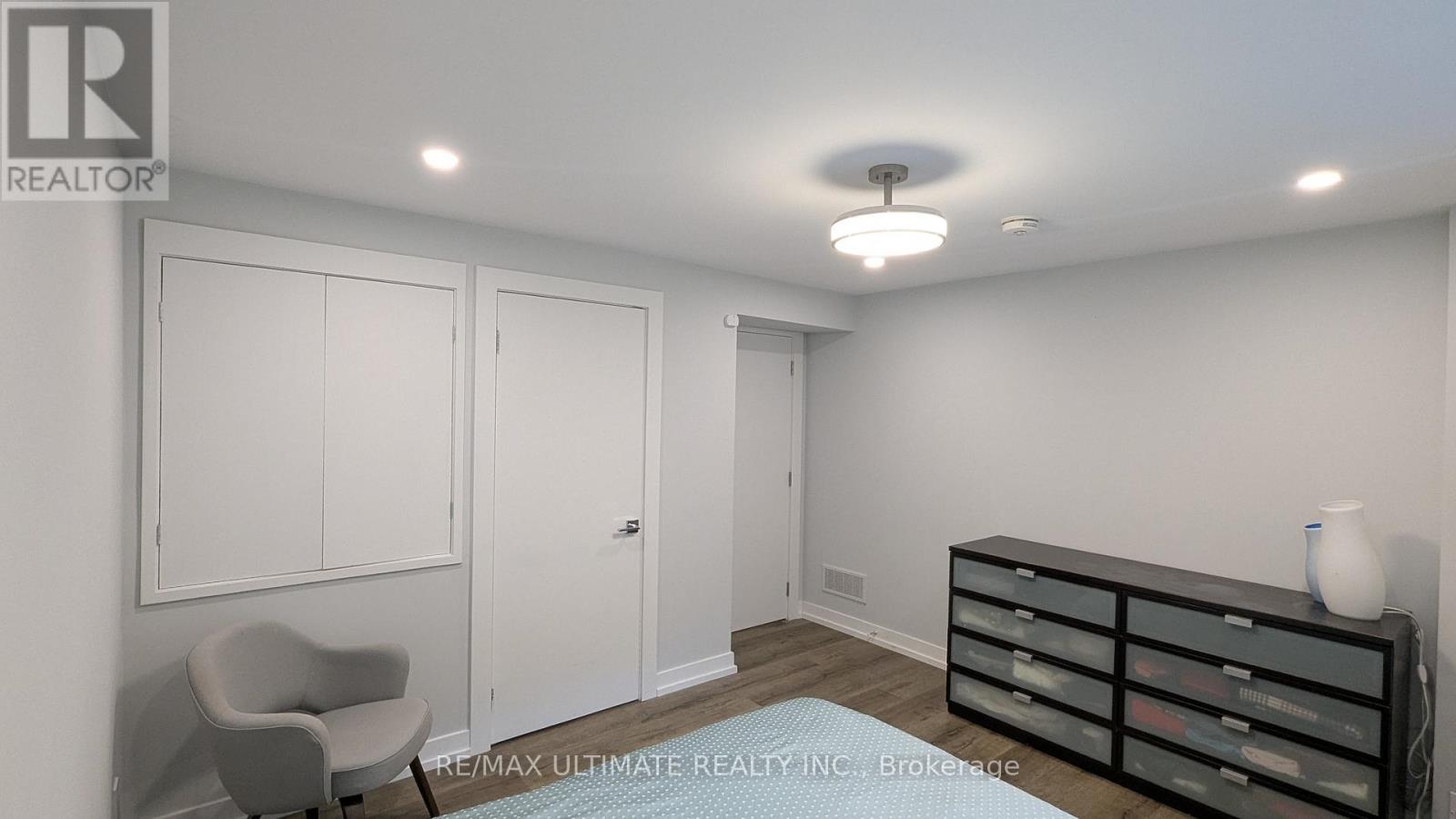 Lower - 1101 Lakeshore Road W, Oakville, Ontario  L6L 1E7 - Photo 15 - W12421636