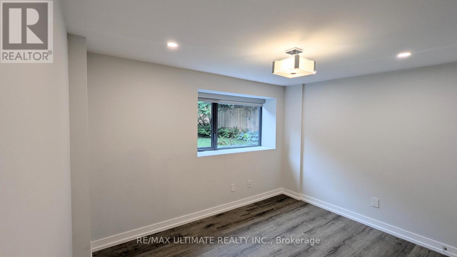 Lower - 1101 Lakeshore Road W, Oakville, Ontario  L6L 1E7 - Photo 17 - W12421636