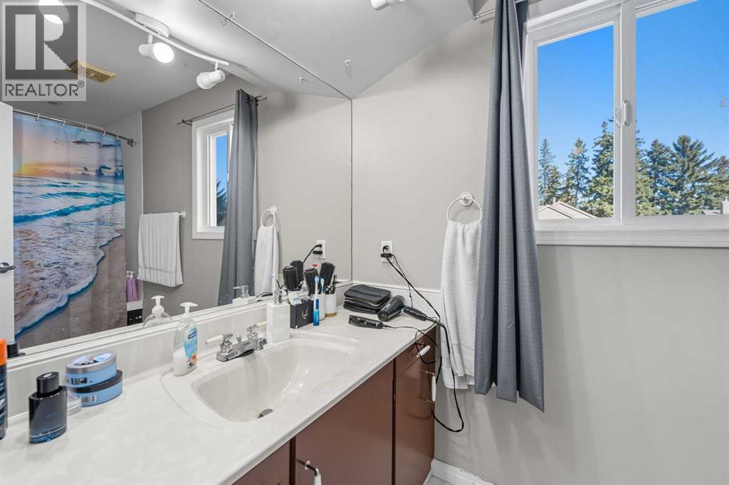 201, 829 Coach Bluff Crescent Sw, Calgary, Alberta  T3H 1B1 - Photo 10 - A2260118