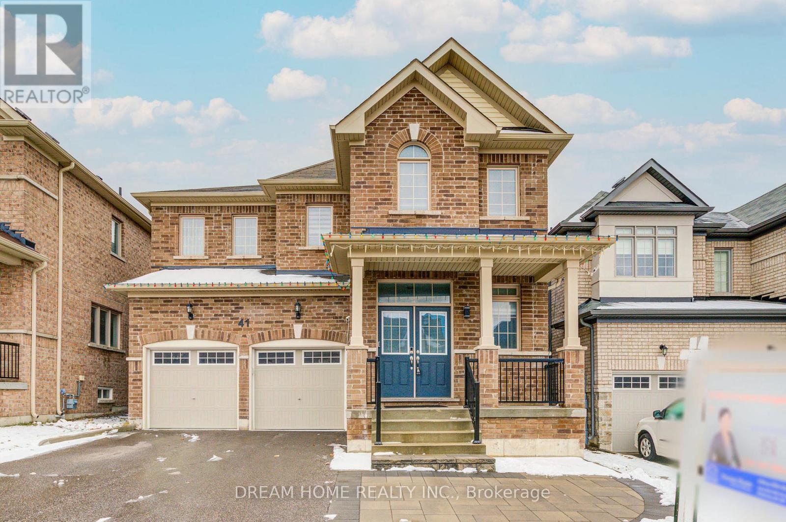 41 Mynden Way, Newmarket, Ontario  L3X 3A8 - Photo 2 - N12427801