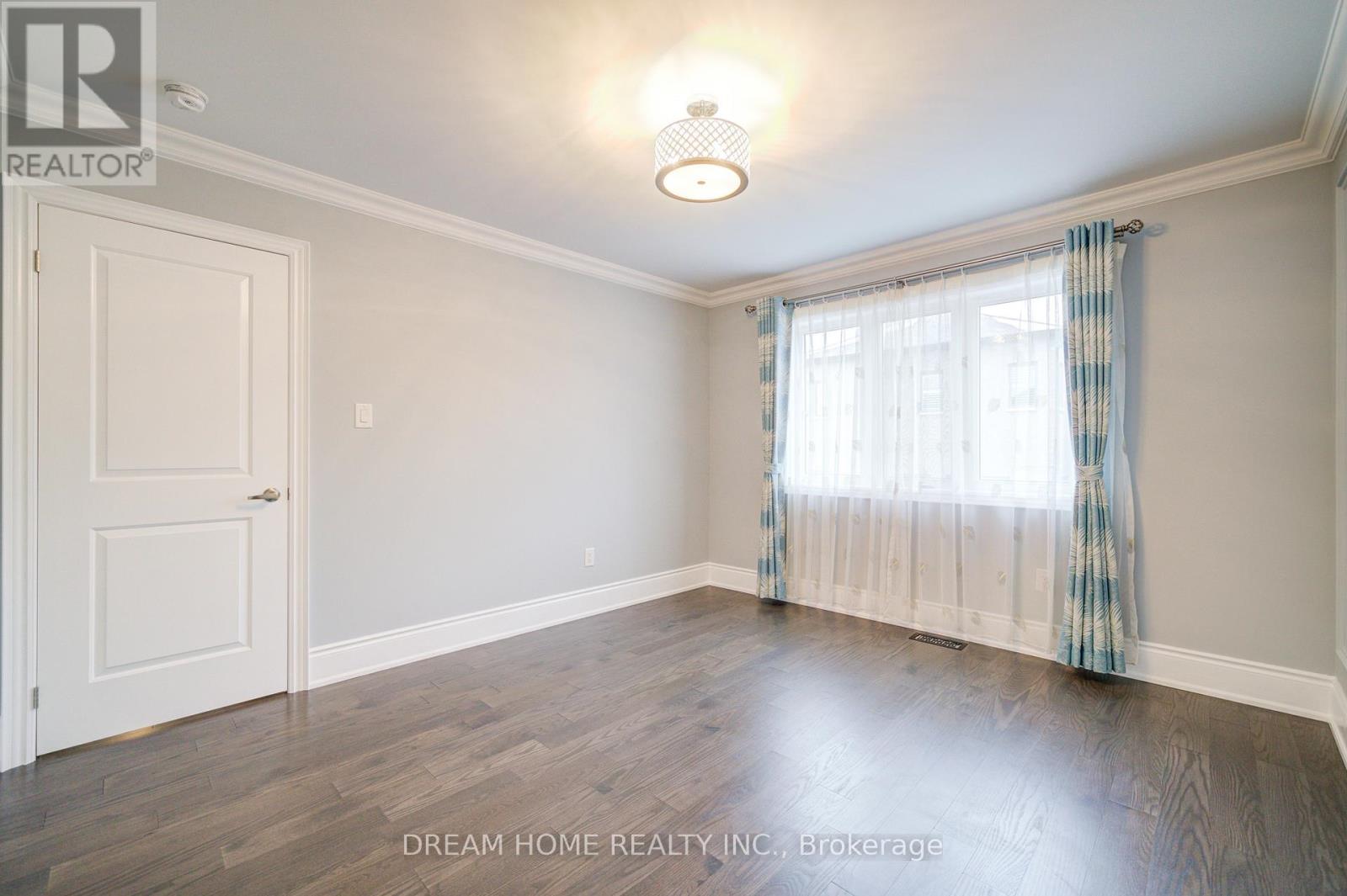 41 Mynden Way, Newmarket, Ontario  L3X 3A8 - Photo 20 - N12427801