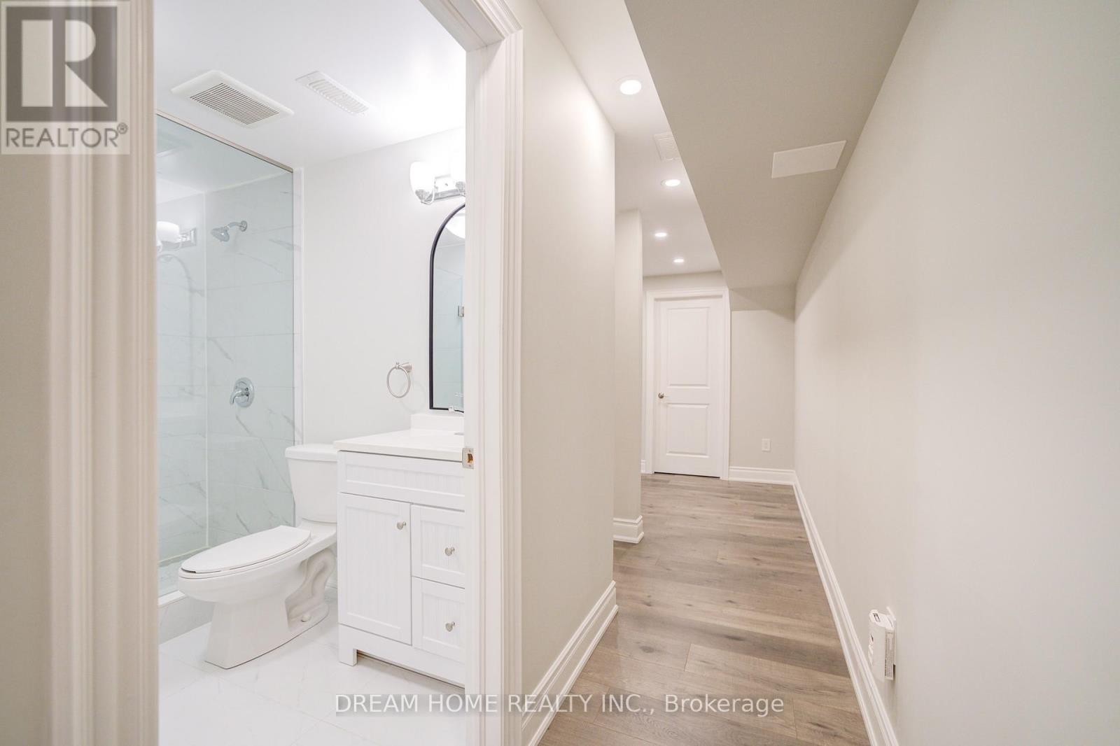41 Mynden Way, Newmarket, Ontario  L3X 3A8 - Photo 24 - N12427801