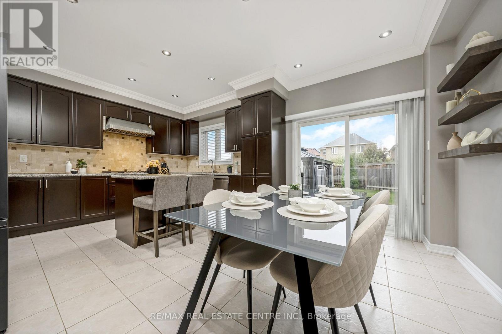 1244 Ruddy Crescent, Milton, Ontario  L9T 8M2 - Photo 12 - W12427778