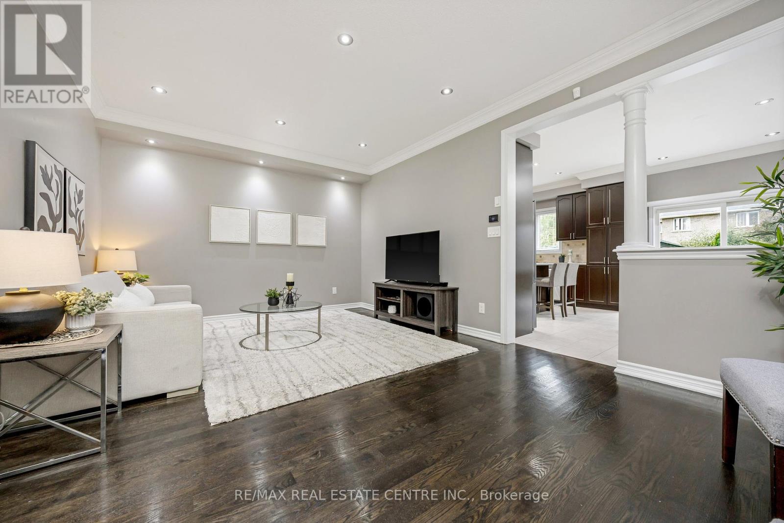 1244 Ruddy Crescent, Milton, Ontario  L9T 8M2 - Photo 6 - W12427778