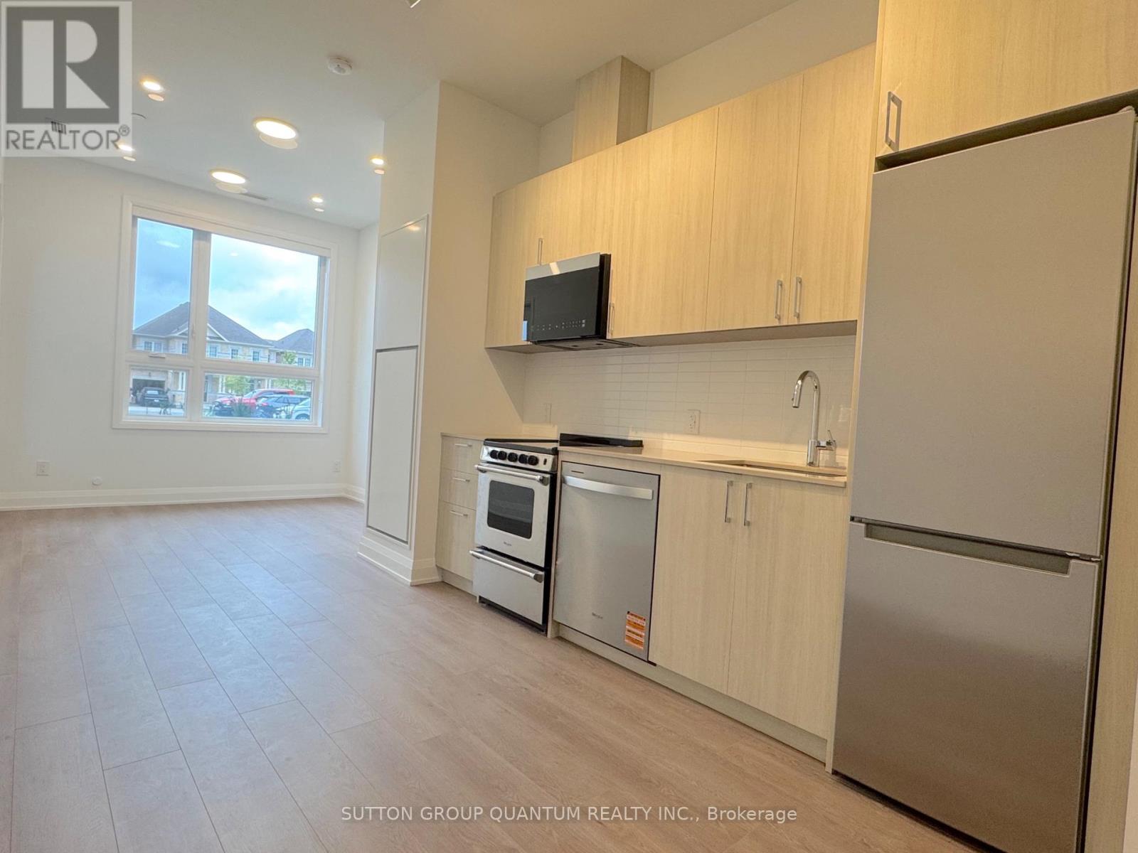 104 - 3250 Carding Mill Trail, Oakville, Ontario  L6M 1L3 - Photo 5 - W12427782