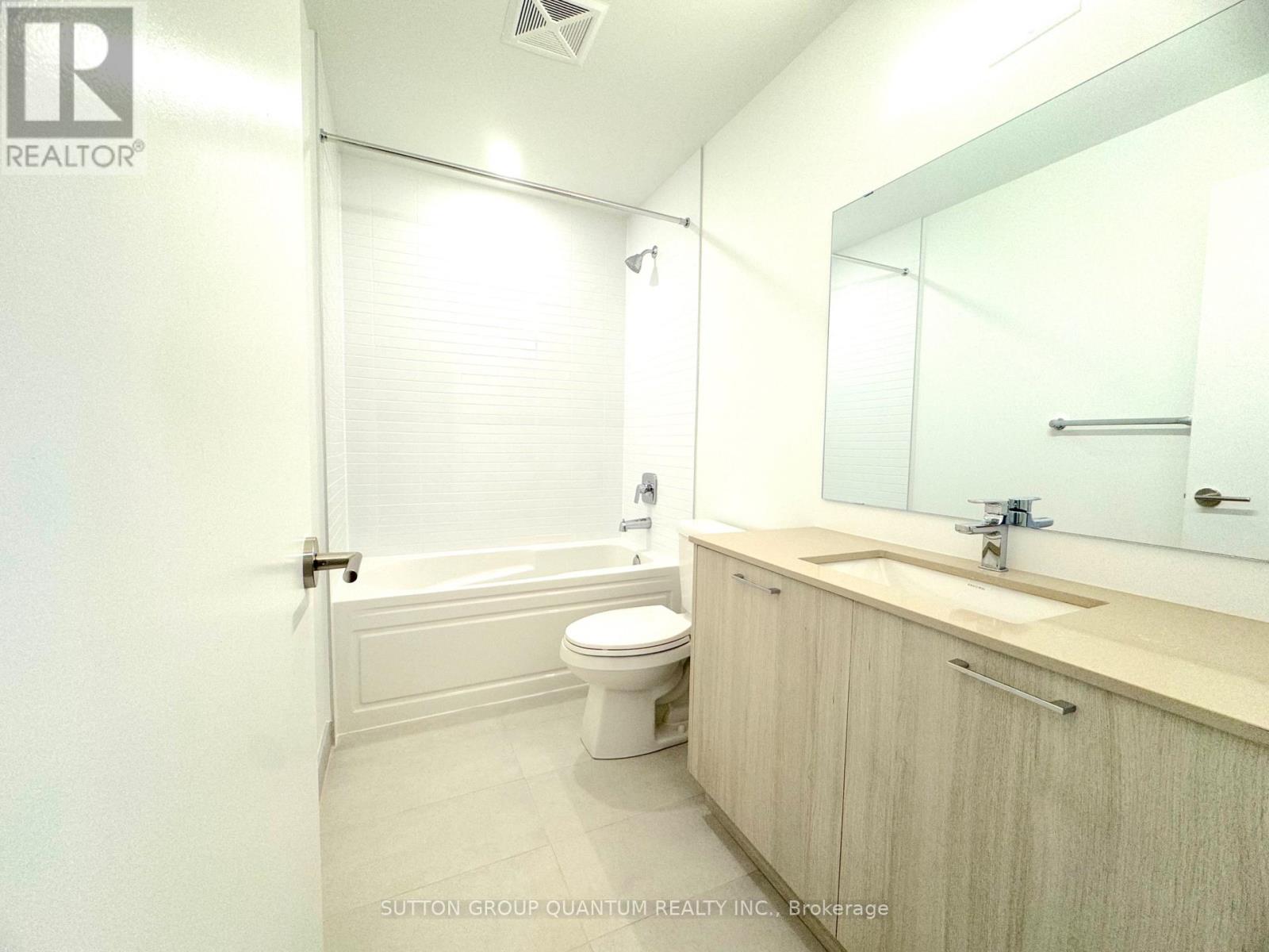 104 - 3250 Carding Mill Trail, Oakville, Ontario  L6M 1L3 - Photo 8 - W12427782