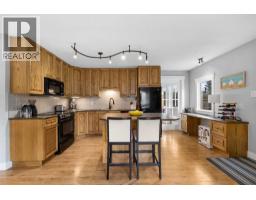 8736 34 Avenue NW Bowness