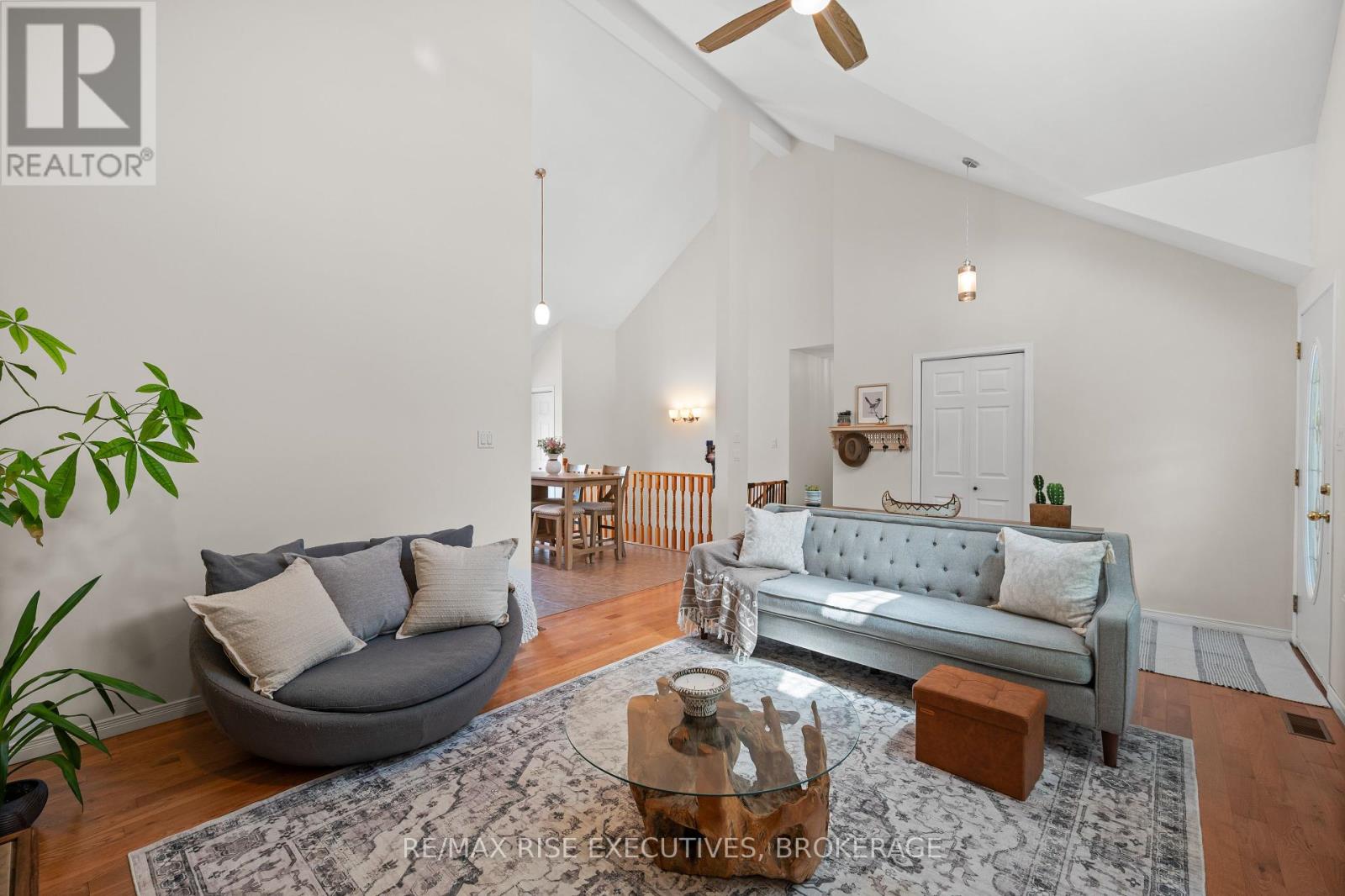 63 Sunnyside Road, Rideau Lakes, Ontario  K0G 1X0 - Photo 6 - X12331106
