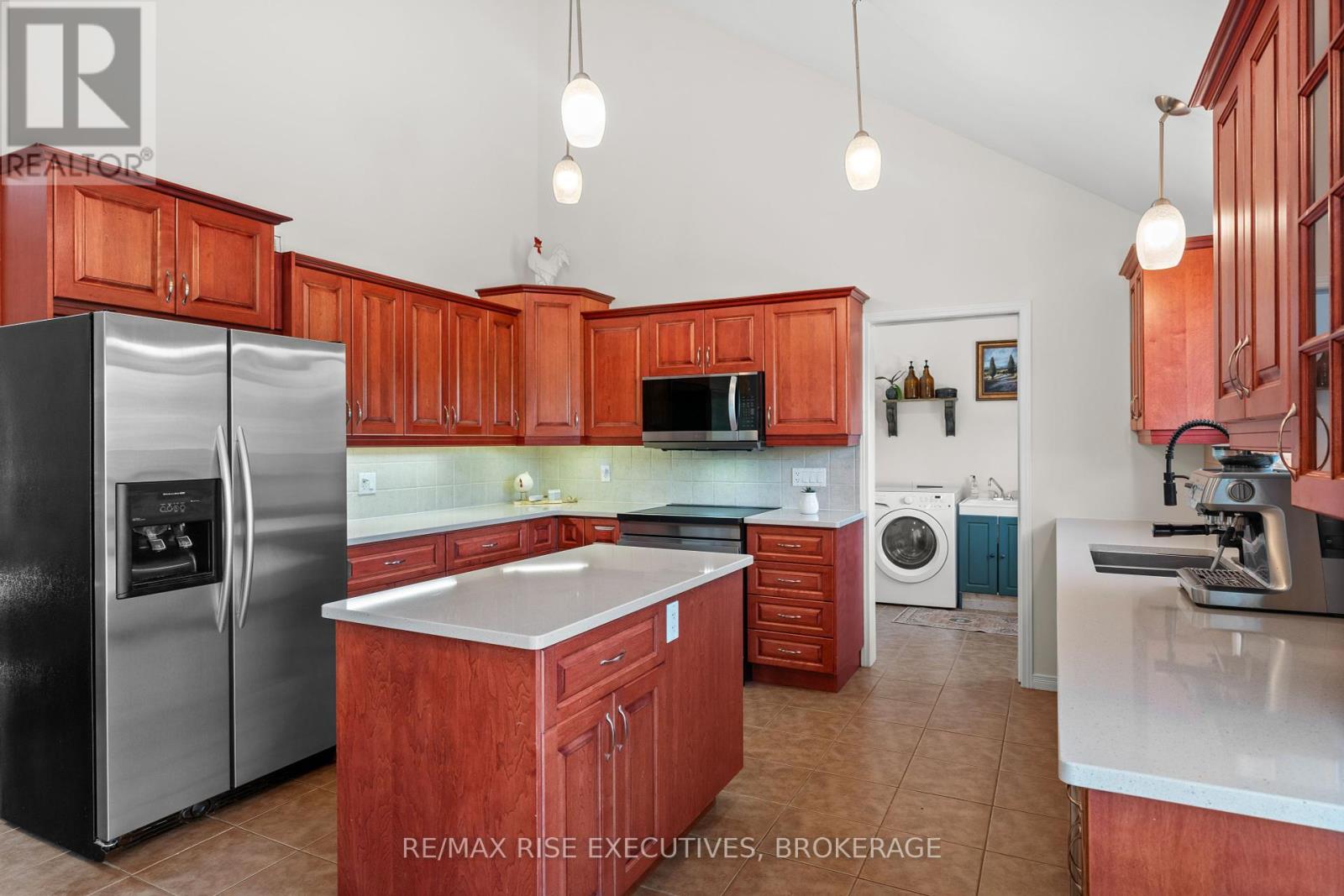 63 Sunnyside Road, Rideau Lakes, Ontario  K0G 1X0 - Photo 9 - X12331106