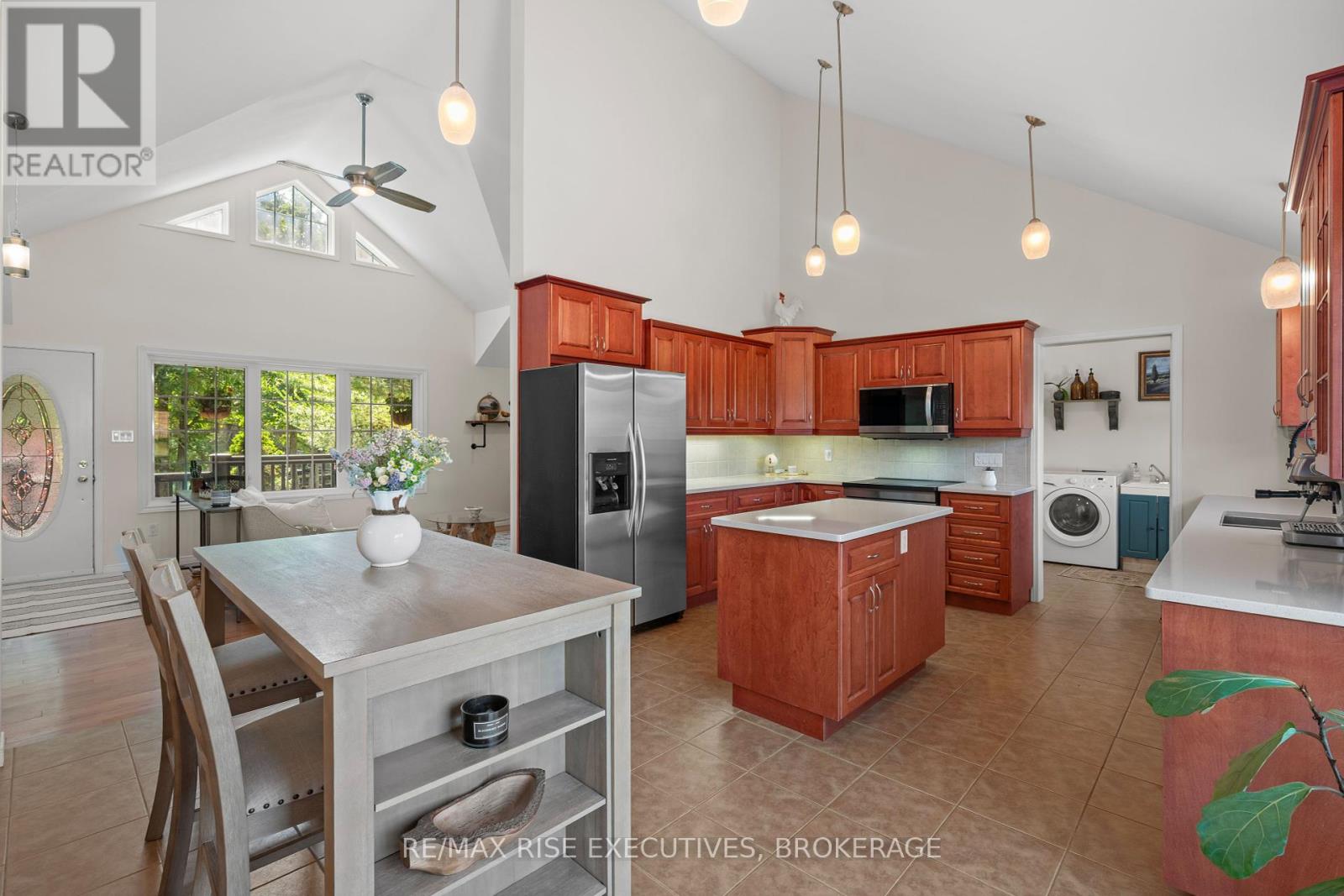 63 Sunnyside Road, Rideau Lakes, Ontario  K0G 1X0 - Photo 8 - X12331106