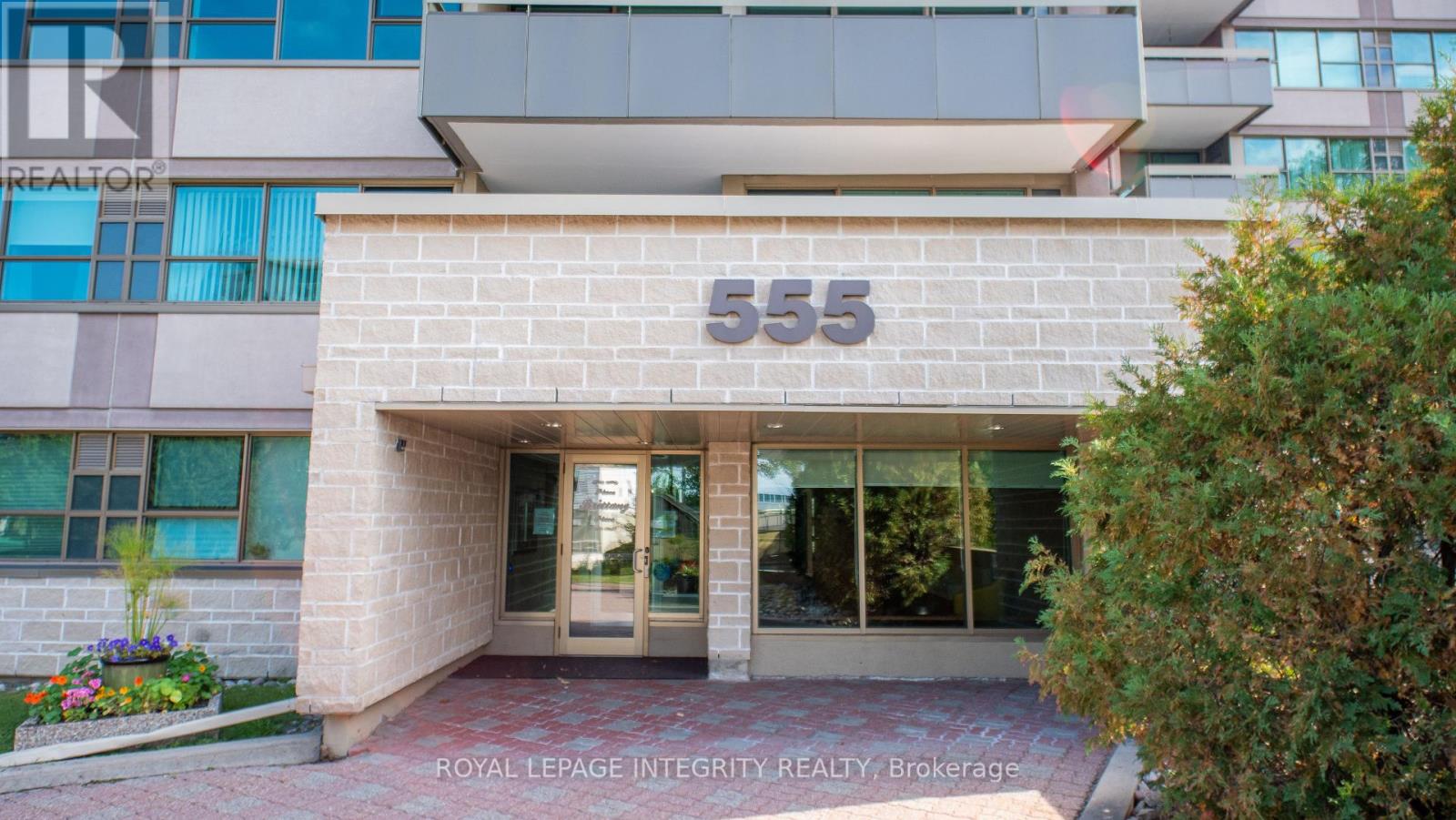 1008 - 555 Brittany Drive, Ottawa, Ontario  K1K 4C5 - Photo 3 - X12427059