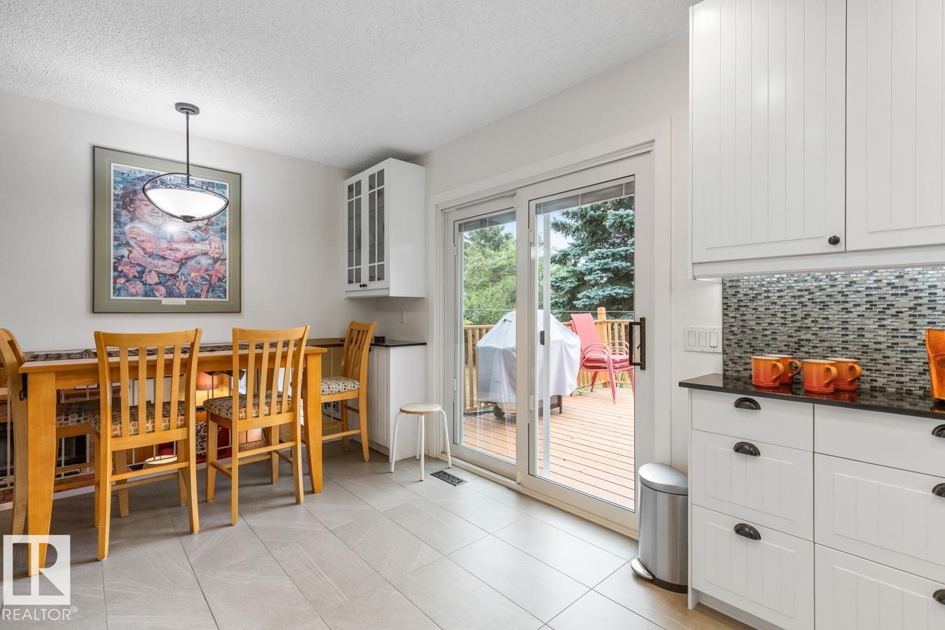 4631 10 Av Nw Nw, Edmonton, Alberta  T6L 4S2 - Photo 4 - E4459464