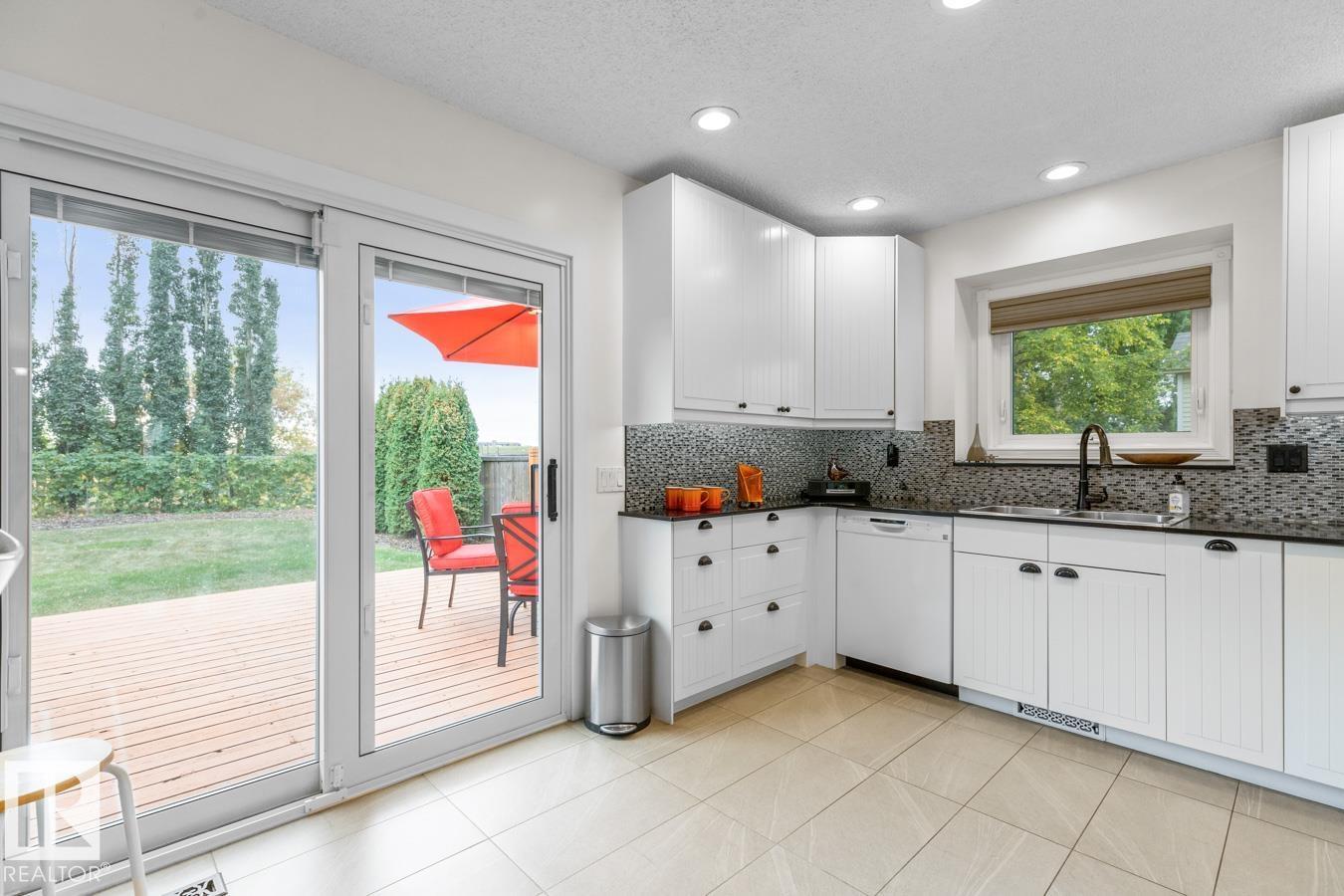4631 10 Av Nw Nw, Edmonton, Alberta  T6L 4S2 - Photo 2 - E4459464