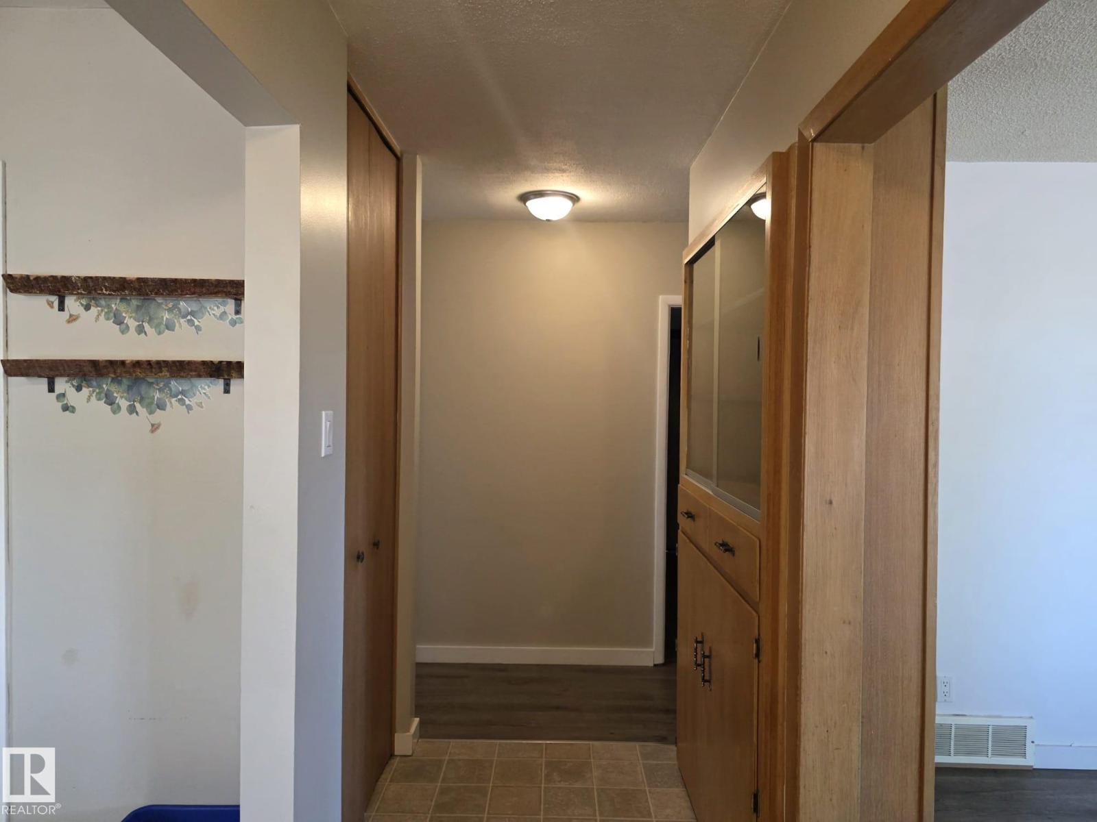4717 47a Av, Drayton Valley, Alberta  T7A 1H9 - Photo 2 - E4459576