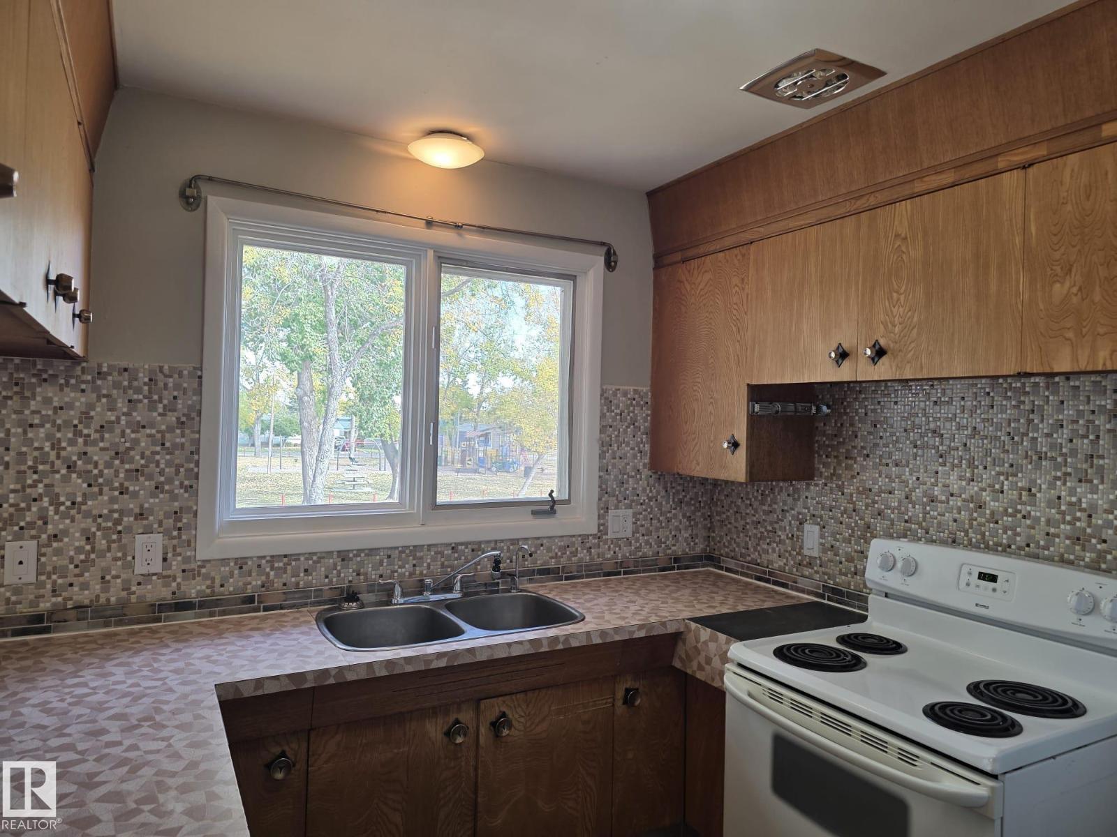 4717 47a Av, Drayton Valley, Alberta  T7A 1H9 - Photo 7 - E4459576