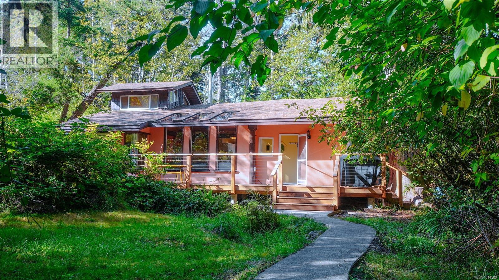 5065 Sandpiper Rd, Hornby Island, British Columbia