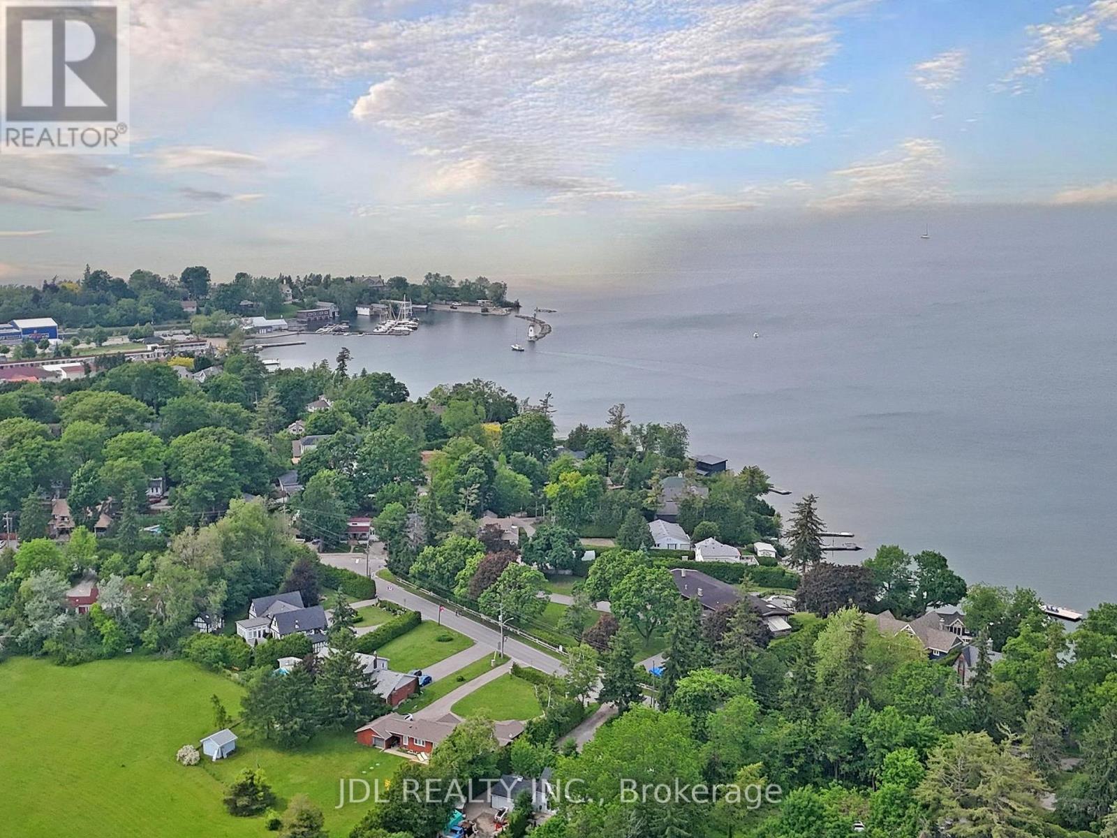 11 Hedge Road, Georgina, Ontario  L0E 1R0 - Photo 33 - N12427812