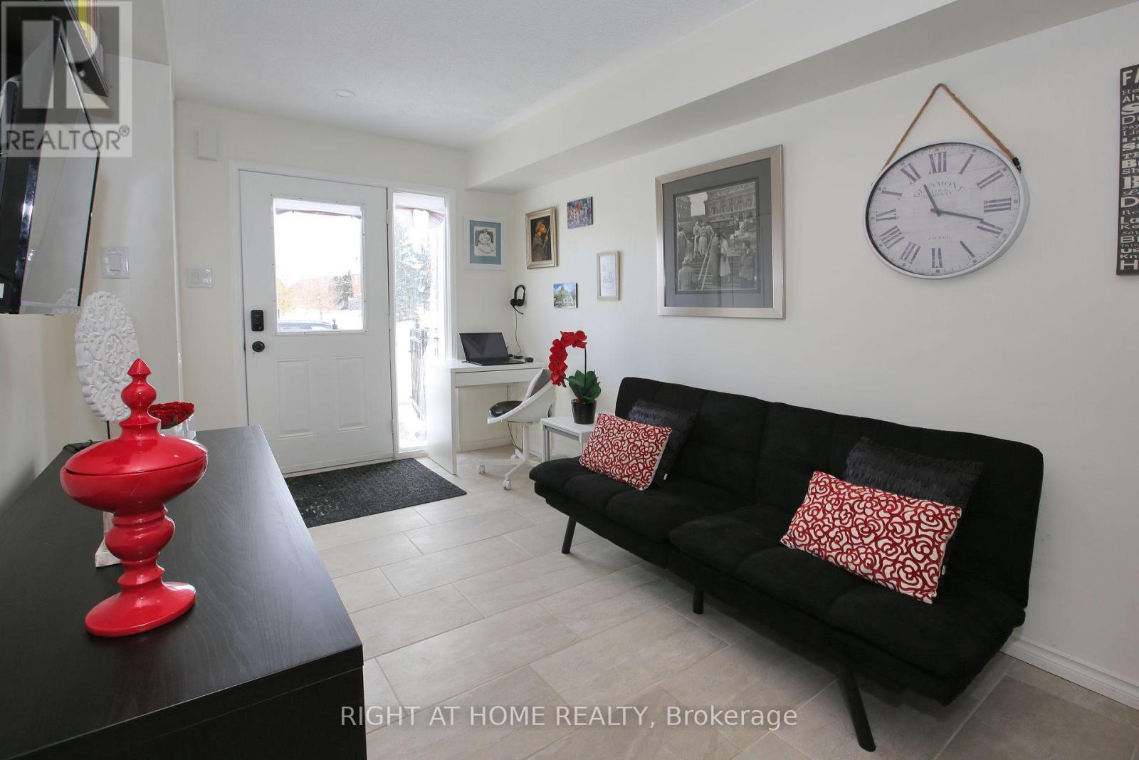 92 - 150 Chancery Road, Markham, Ontario  L6E 0B9 - Photo 13 - N12427814