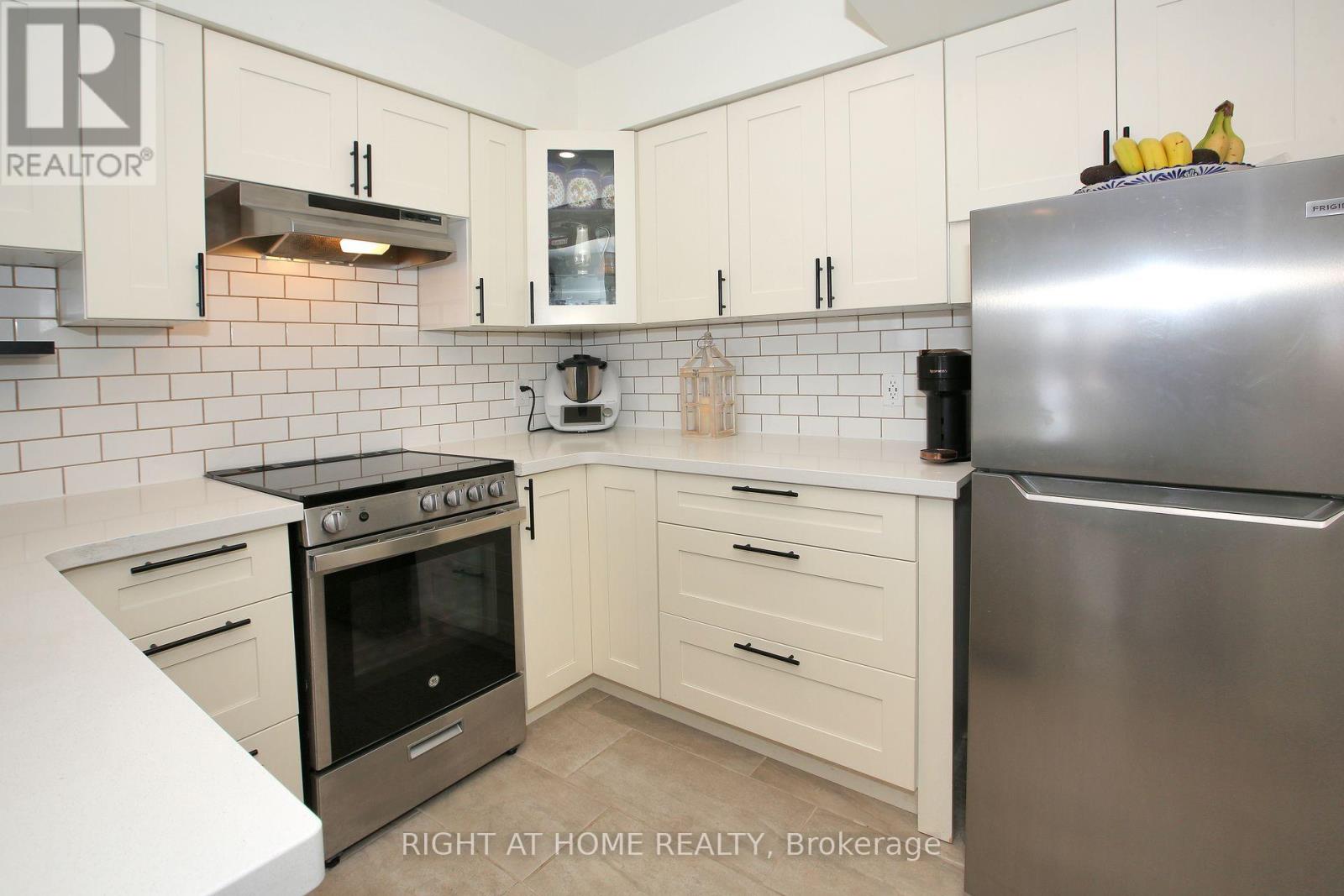 92 - 150 Chancery Road, Markham, Ontario  L6E 0B9 - Photo 9 - N12427814