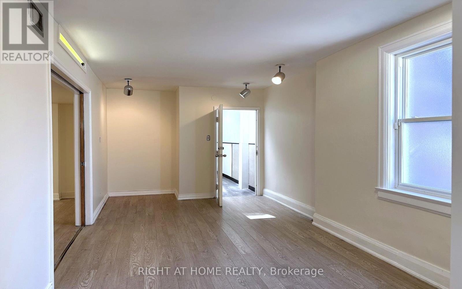 202 - 1911 Weston Road, Toronto, Ontario  M9N 1W7 - Photo 5 - W12427811