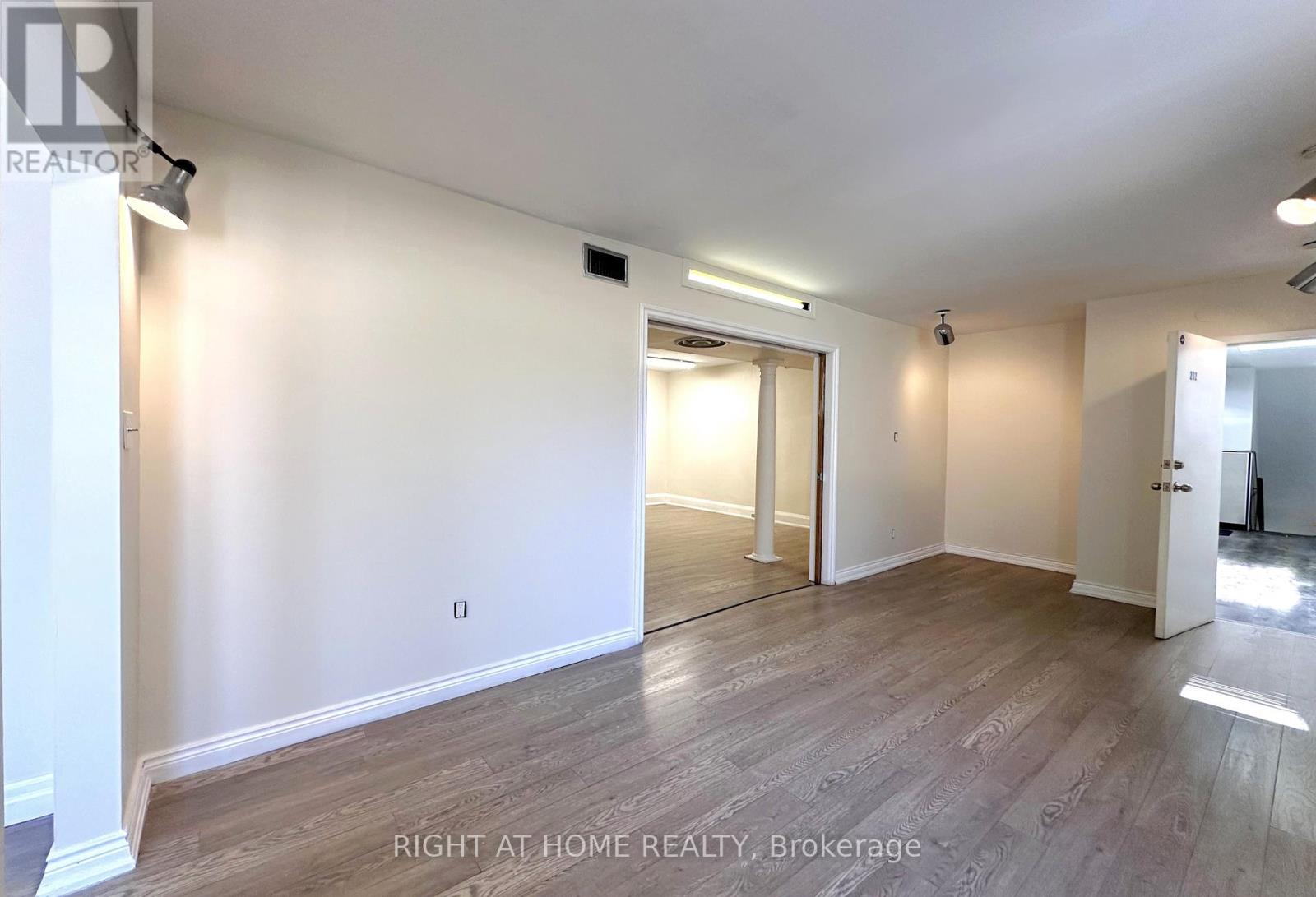 202 - 1911 Weston Road, Toronto, Ontario  M9N 1W7 - Photo 6 - W12427811