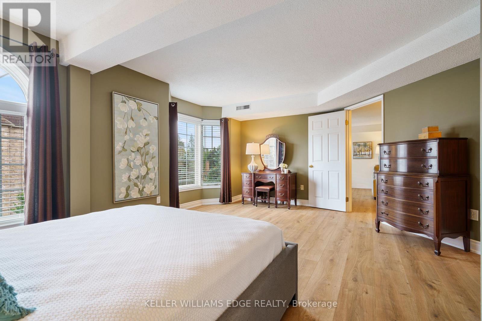 A304 - 216 Plains Road W, Burlington, Ontario  L7T 4K8 - Photo 19 - W12427813