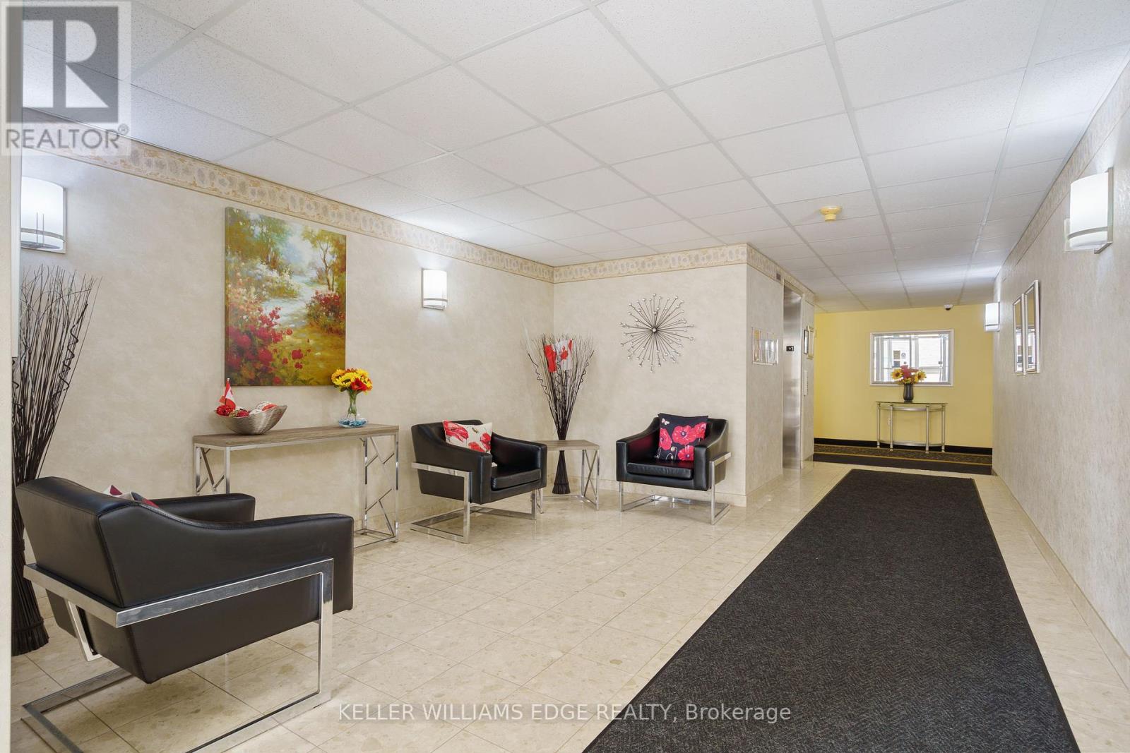 A304 - 216 Plains Road W, Burlington, Ontario  L7T 4K8 - Photo 2 - W12427813