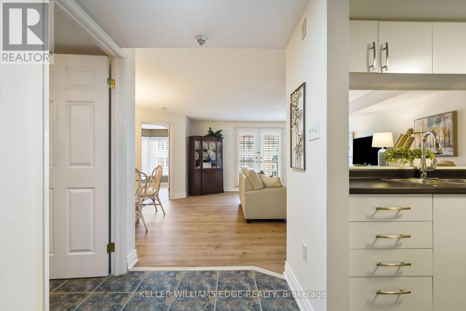 A304 - 216 Plains Road W, Burlington, Ontario  L7T 4K8 - Photo 3 - W12427813