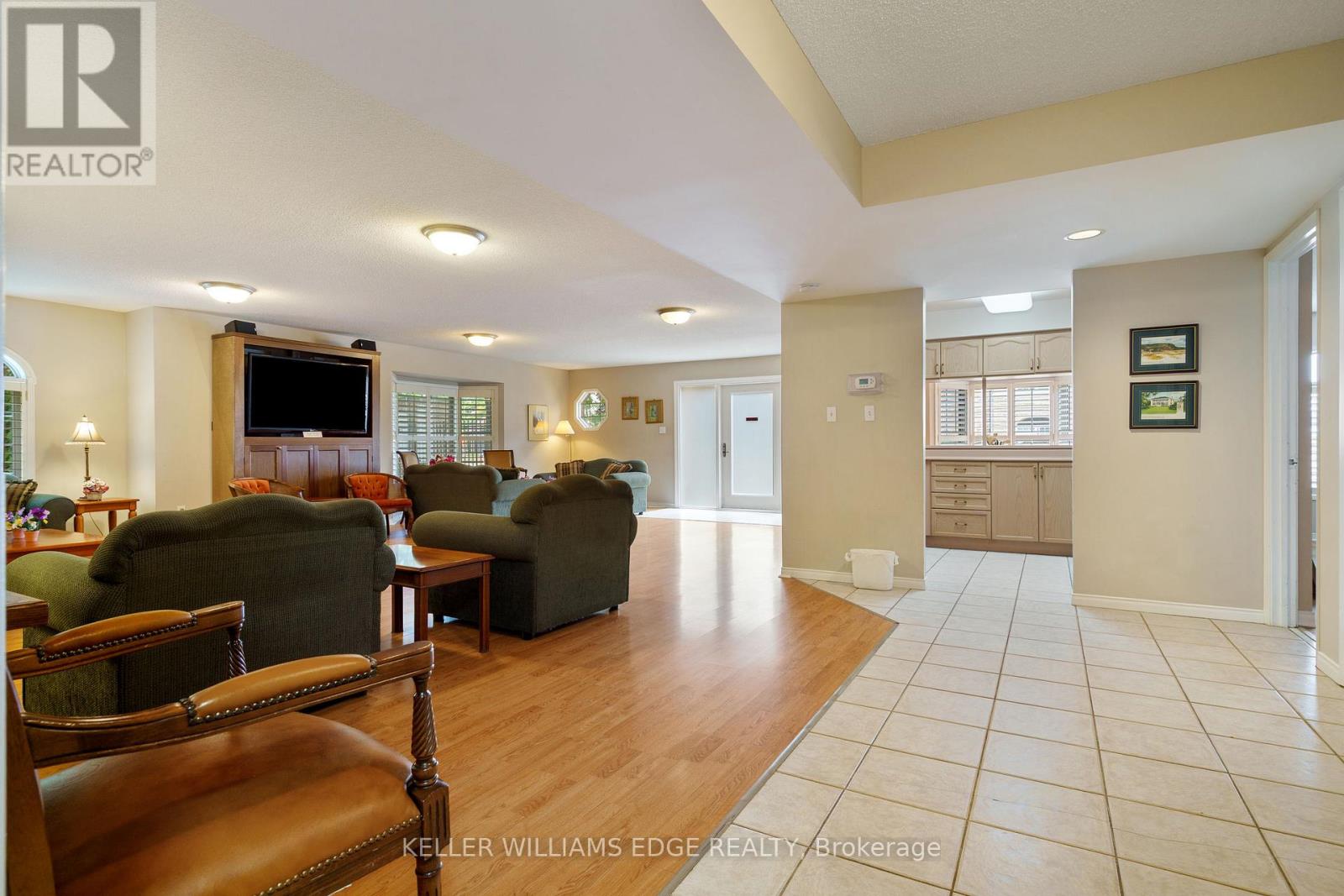 A304 - 216 Plains Road W, Burlington, Ontario  L7T 4K8 - Photo 36 - W12427813