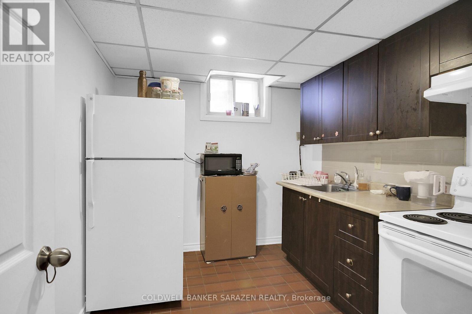 Unit# B - 2663 Priscilla Street, Ottawa, Ontario  K2B 7C8 - Photo 3 - X12427834