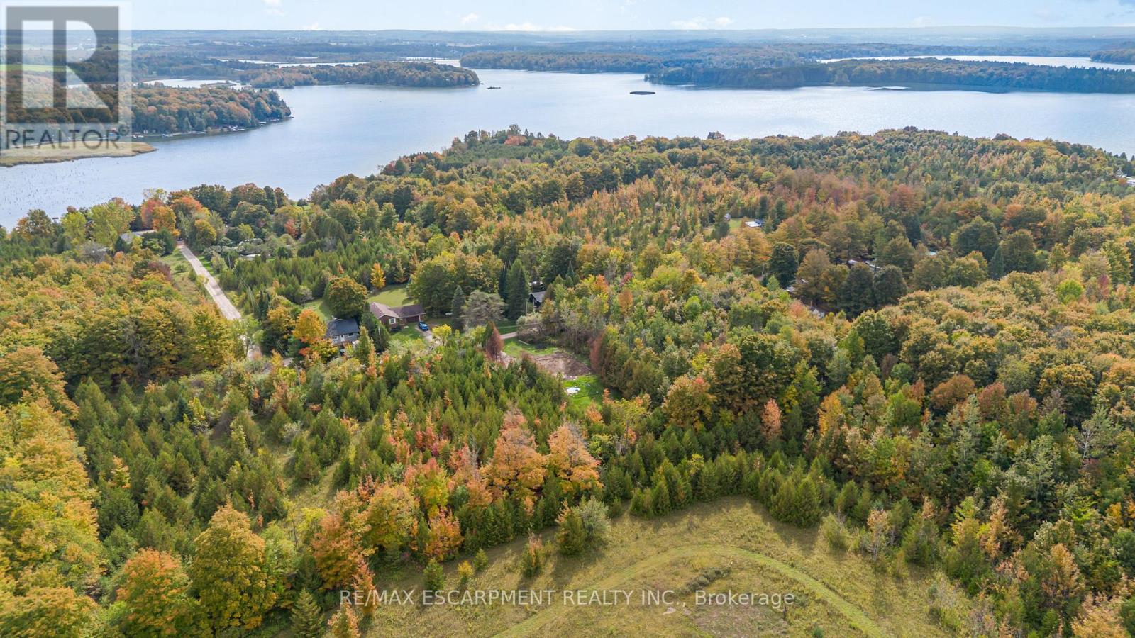 135 Sir Williams Lane, Grey Highlands, Ontario  N0C 1E0 - Photo 8 - X12427804