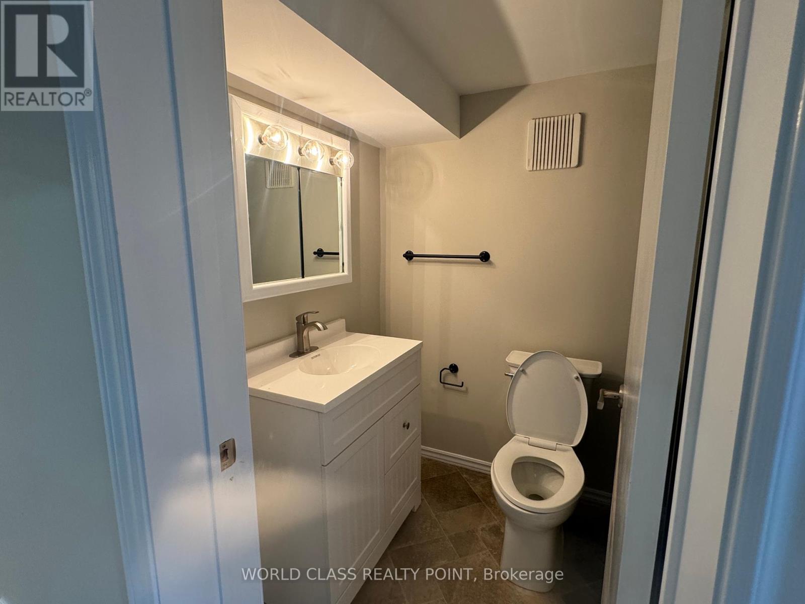 Bsmt - 2232 Sandringham Drive, Burlington, Ontario  L7P 1T9 - Photo 13 - W12427806
