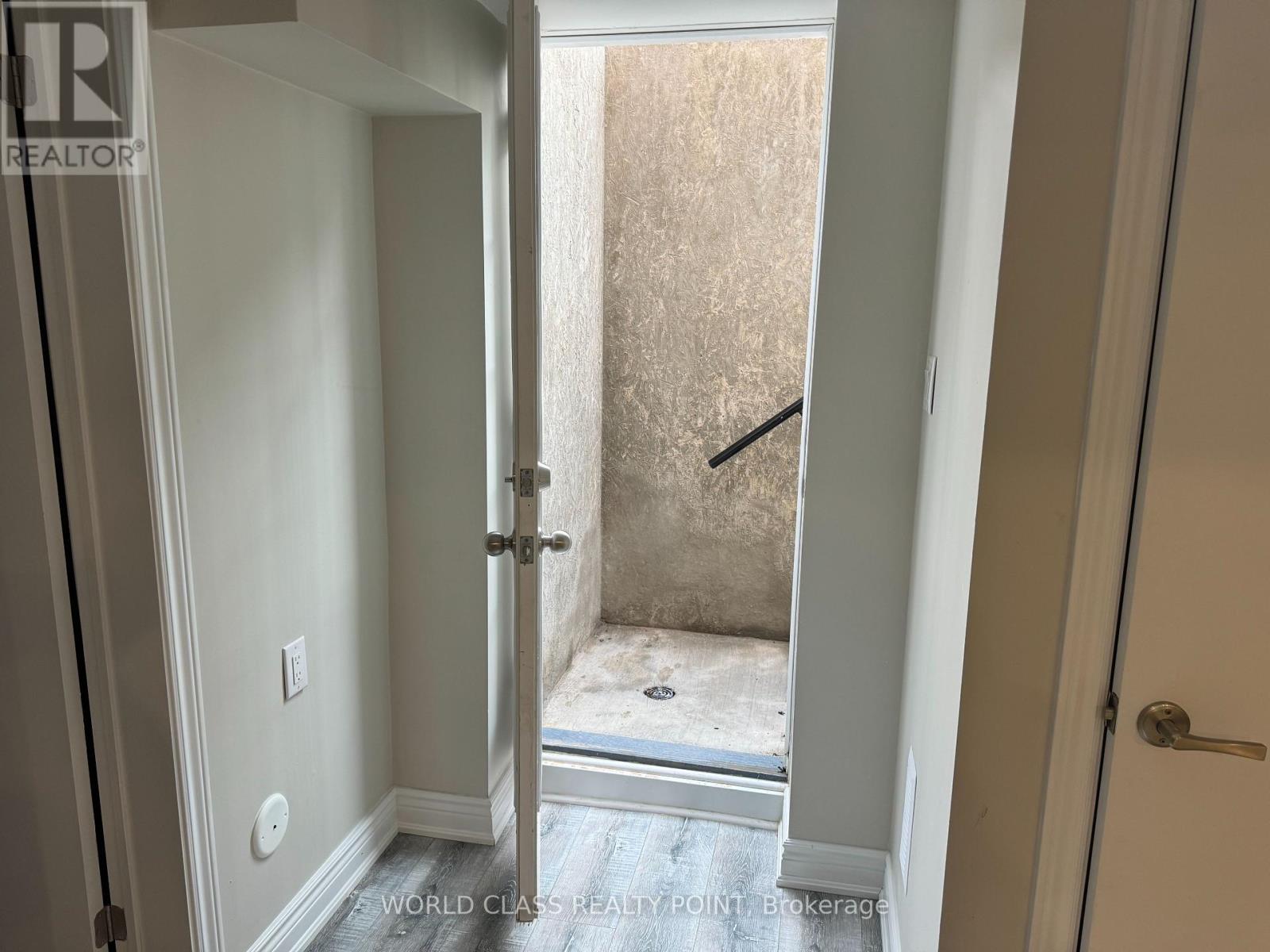 Bsmt - 2232 Sandringham Drive, Burlington, Ontario  L7P 1T9 - Photo 16 - W12427806