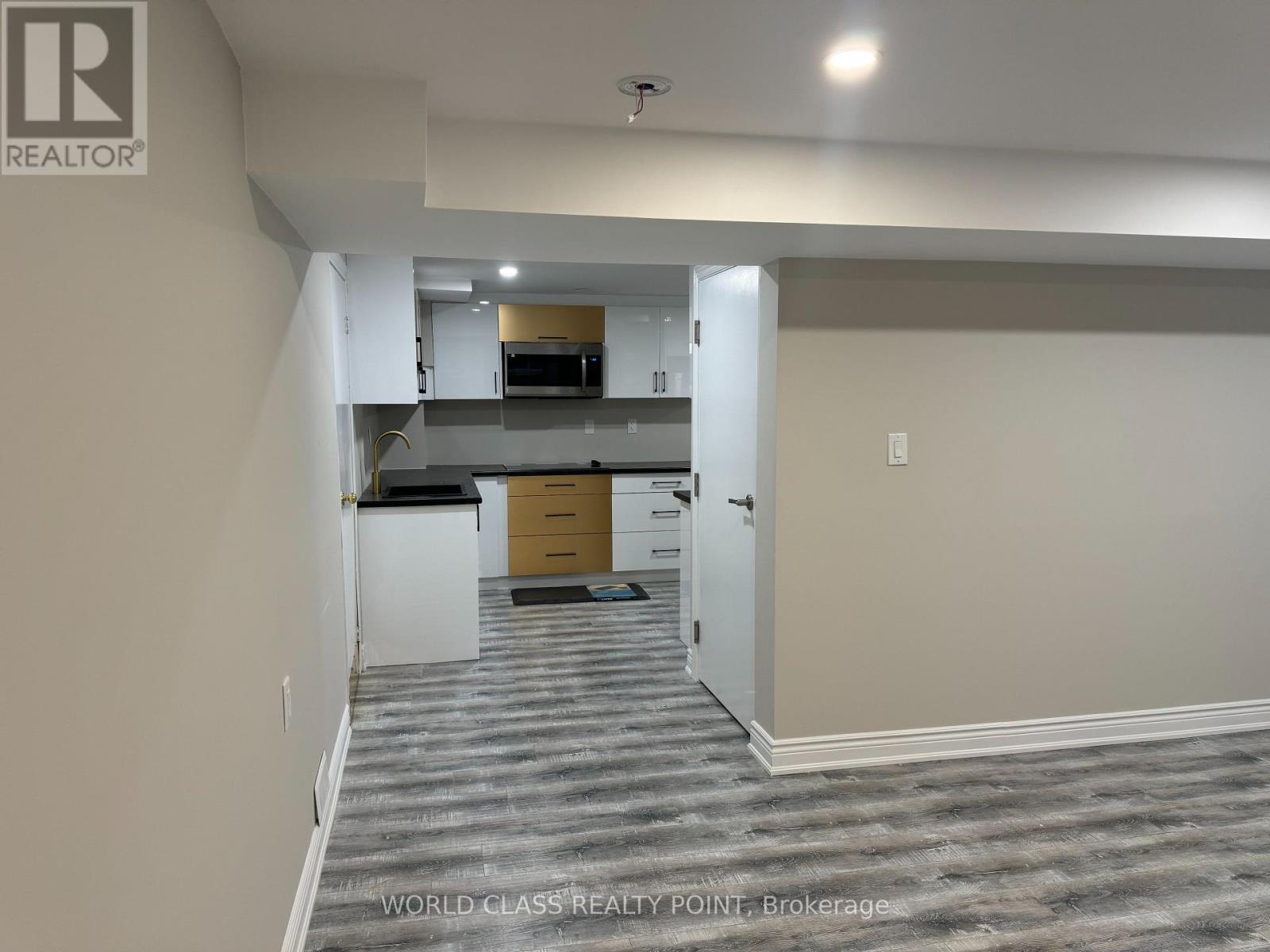 Bsmt - 2232 Sandringham Drive, Burlington, Ontario  L7P 1T9 - Photo 9 - W12427806