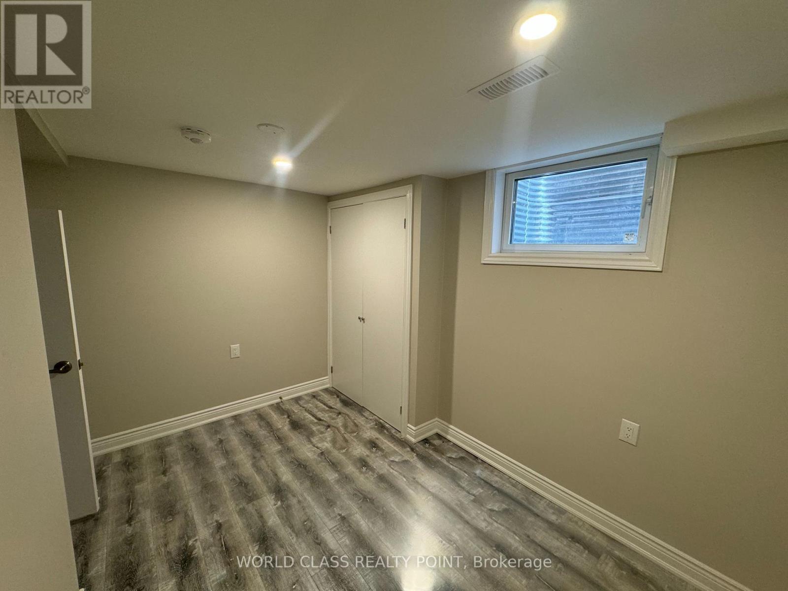 Bsmt - 2232 Sandringham Drive, Burlington, Ontario  L7P 1T9 - Photo 4 - W12427806