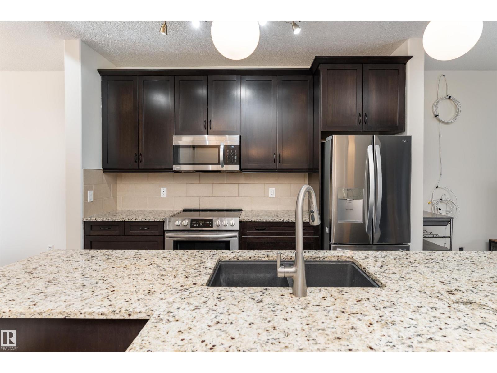 Property at 1060 GAULT BV NW image 5