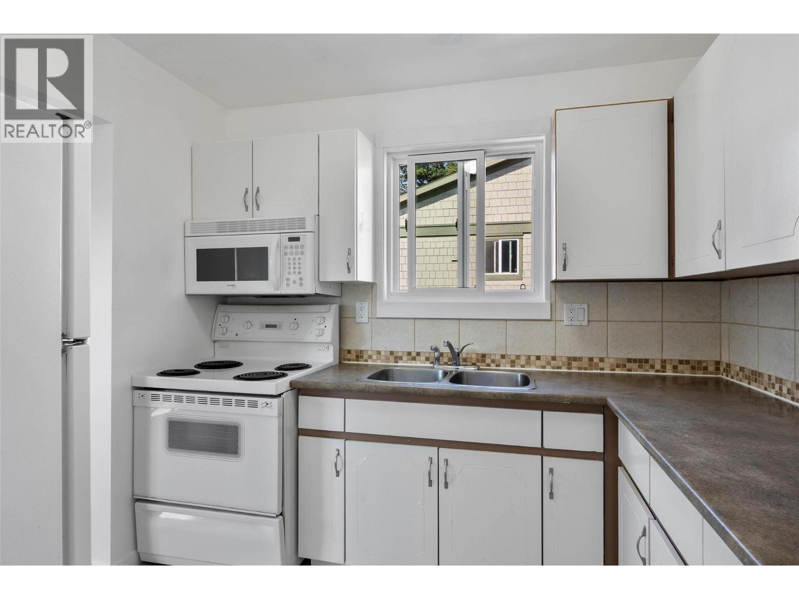 149 Fort Avenue, Kamloops, British Columbia  V2B 1H2 - Photo 10 - 10364034