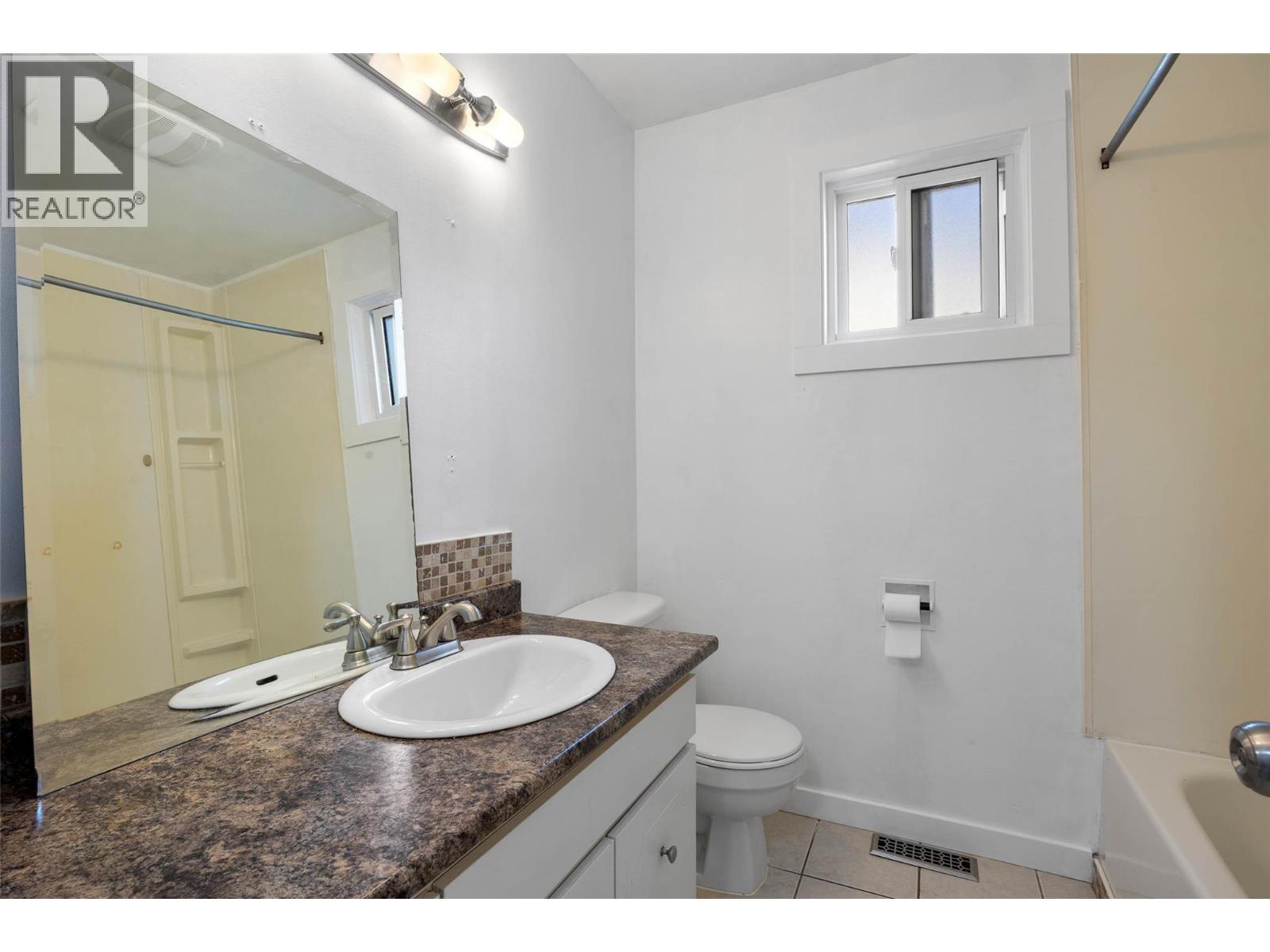 149 Fort Avenue, Kamloops, British Columbia  V2B 1H2 - Photo 11 - 10364034