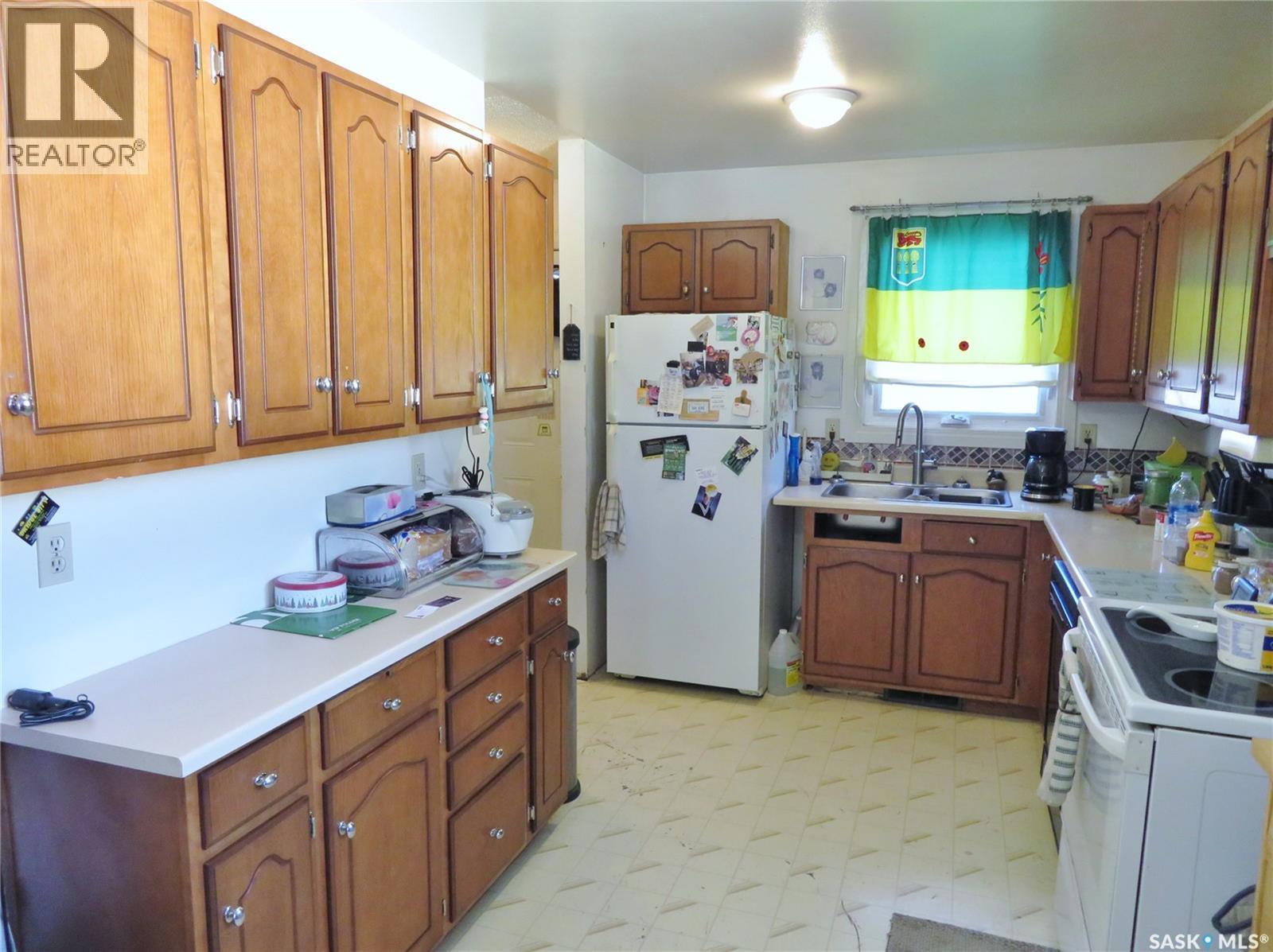 933 Macklem Drive, Saskatoon, Saskatchewan  S7L 4R7 - Photo 4 - SK018397