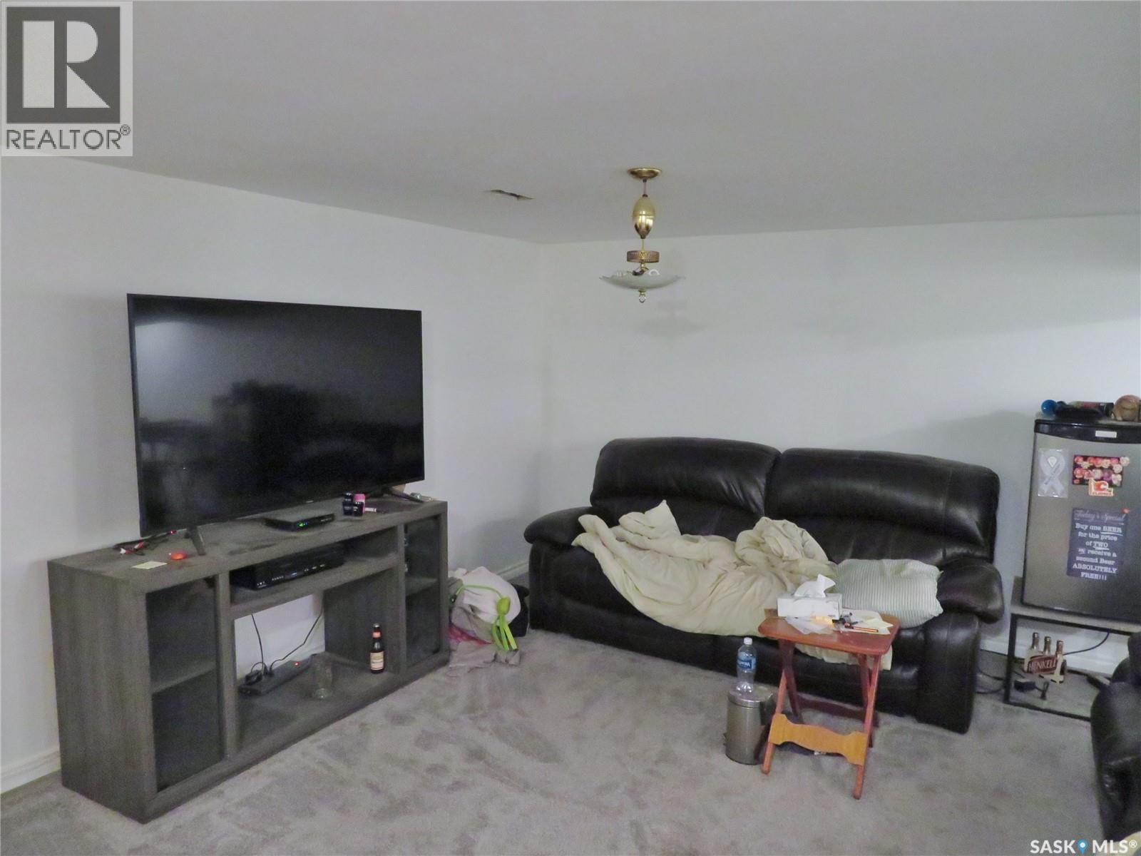 933 Macklem Drive, Saskatoon, Saskatchewan  S7L 4R7 - Photo 9 - SK018397
