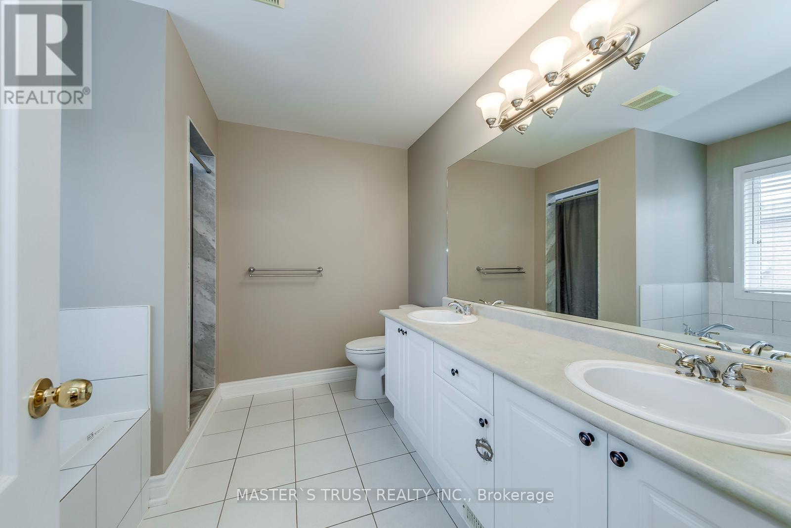 2401 Aztec Gate, Oakville, Ontario  L6M 4X3 - Photo 30 - W12427822