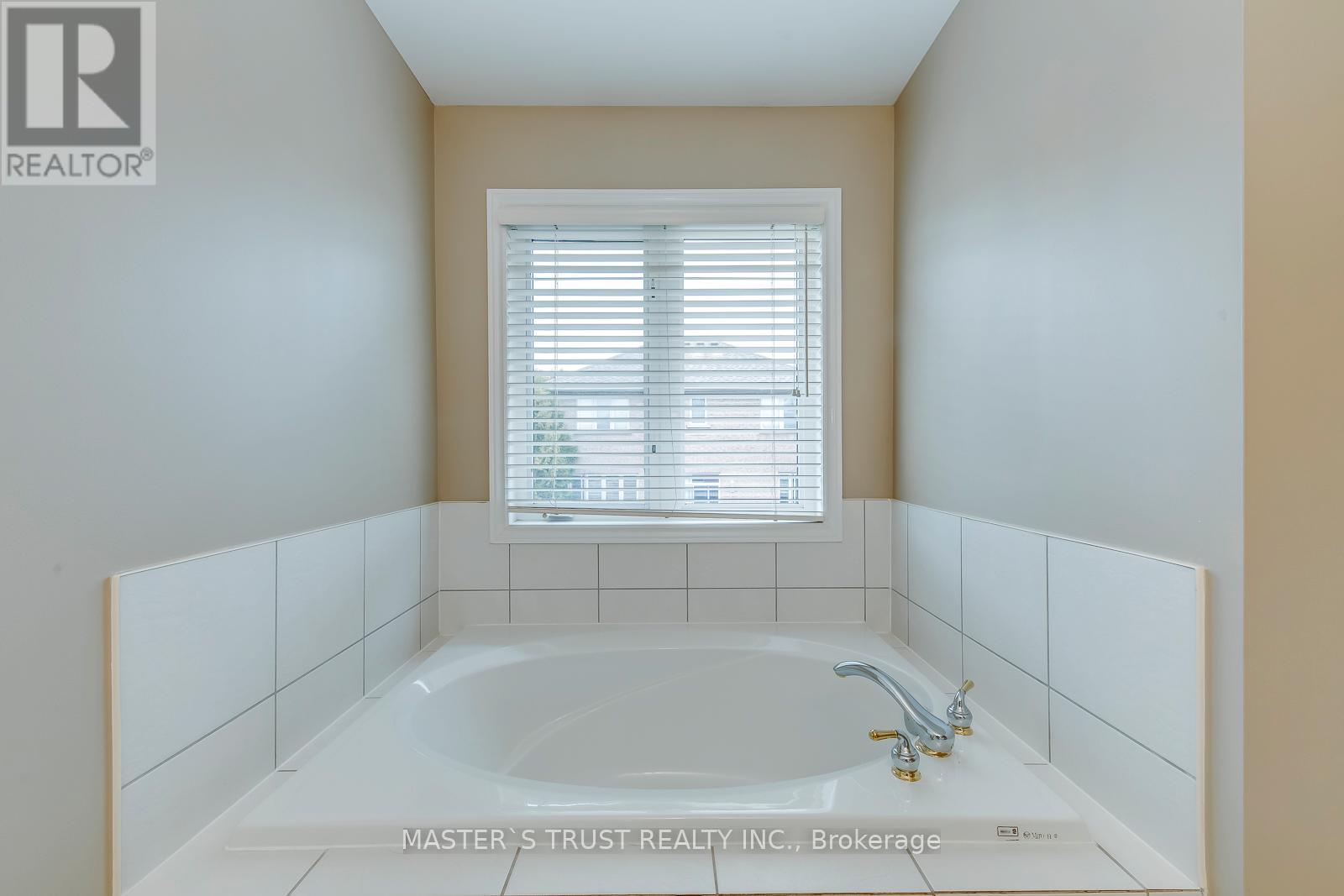 2401 Aztec Gate, Oakville, Ontario  L6M 4X3 - Photo 31 - W12427822