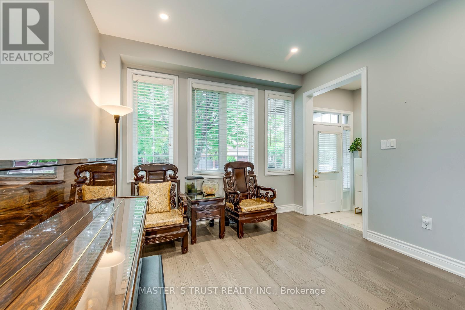 2401 Aztec Gate, Oakville, Ontario  L6M 4X3 - Photo 6 - W12427822