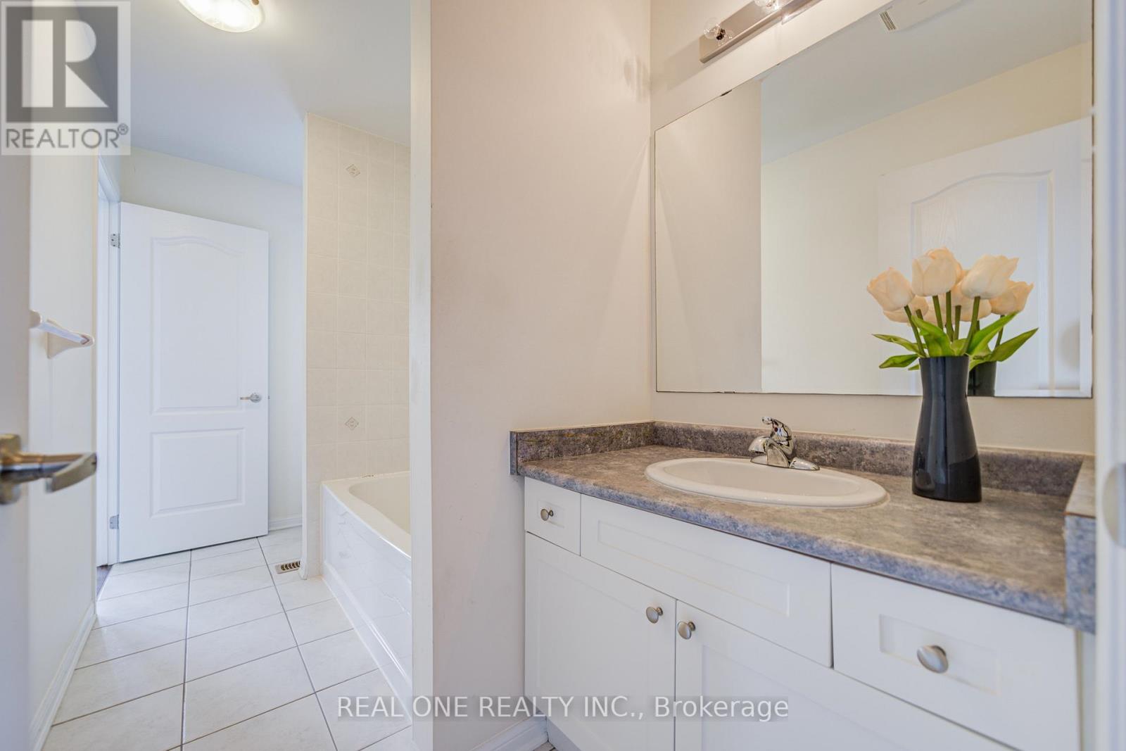 23 Cranston Street, Hamilton, Ontario  L9K 0E3 - Photo 24 - X12427824