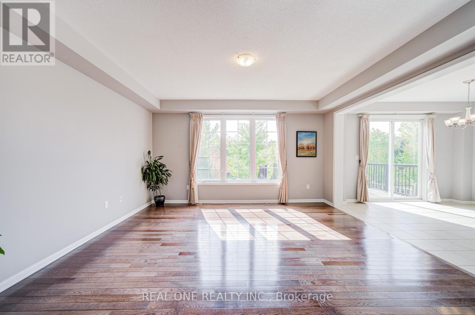 23 Cranston Street, Hamilton, Ontario  L9K 0E3 - Photo 3 - X12427824