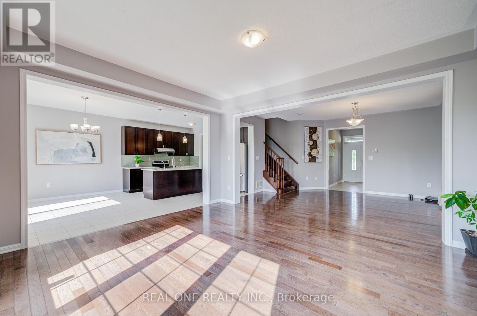 23 Cranston Street, Hamilton, Ontario  L9K 0E3 - Photo 5 - X12427824