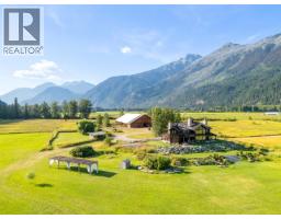 9115 Pemberton Meadows Road, Pemberton, Ca