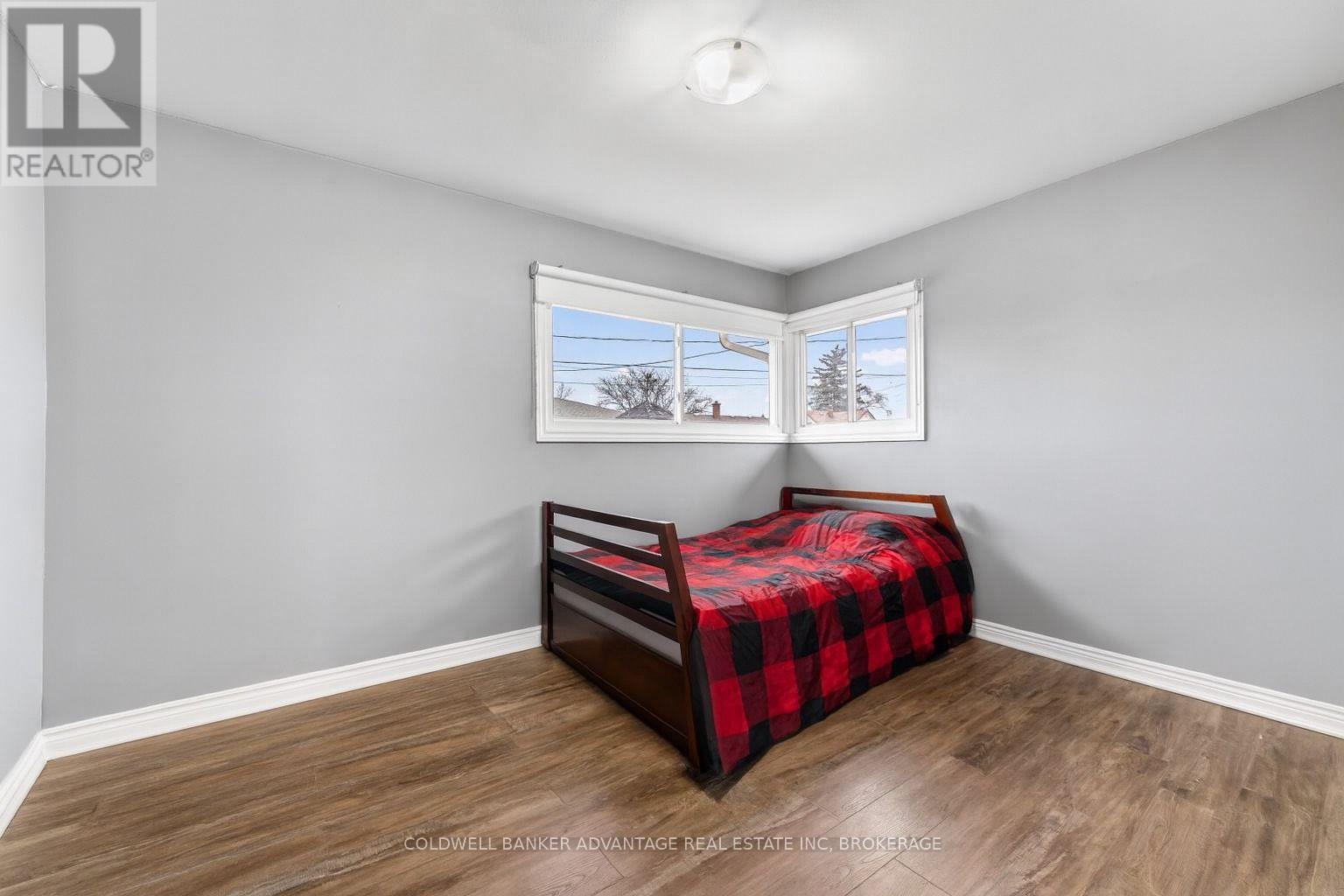 9 Meadowvale Drive, St. Catharines, Ontario  L2N 3Z6 - Photo 17 - X12055441
